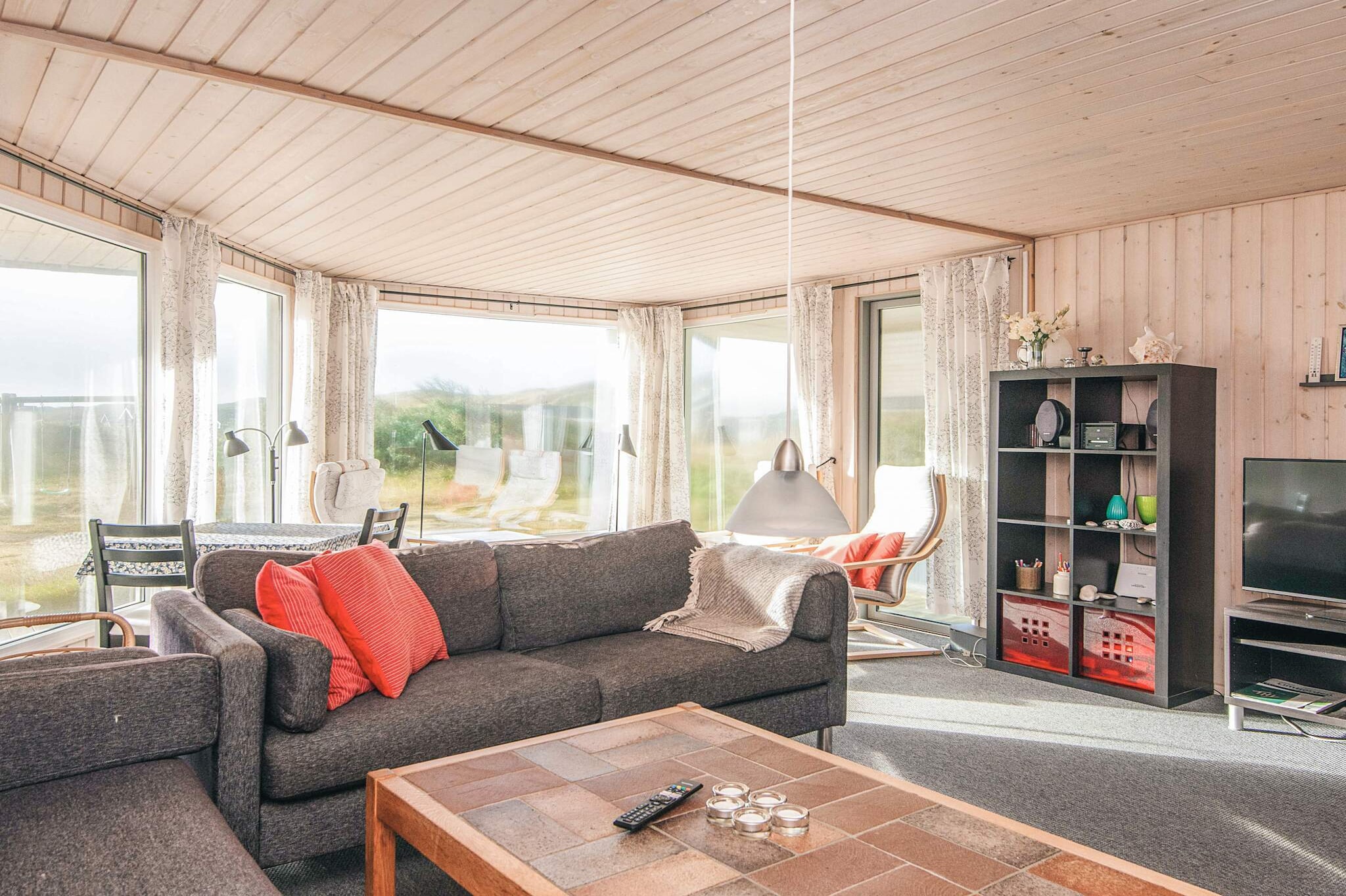 Ontsnapping aan zee met schommel