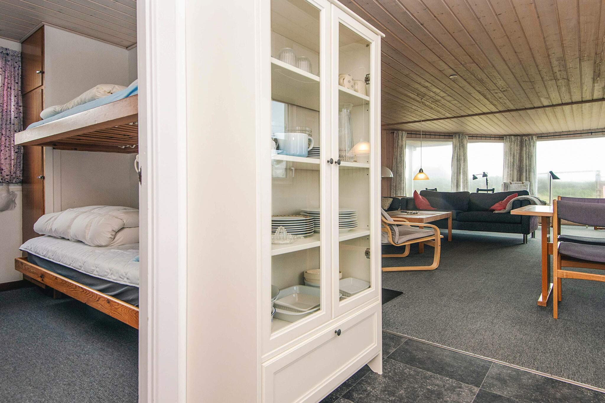 Ontsnapping aan zee met schommel - Binnen