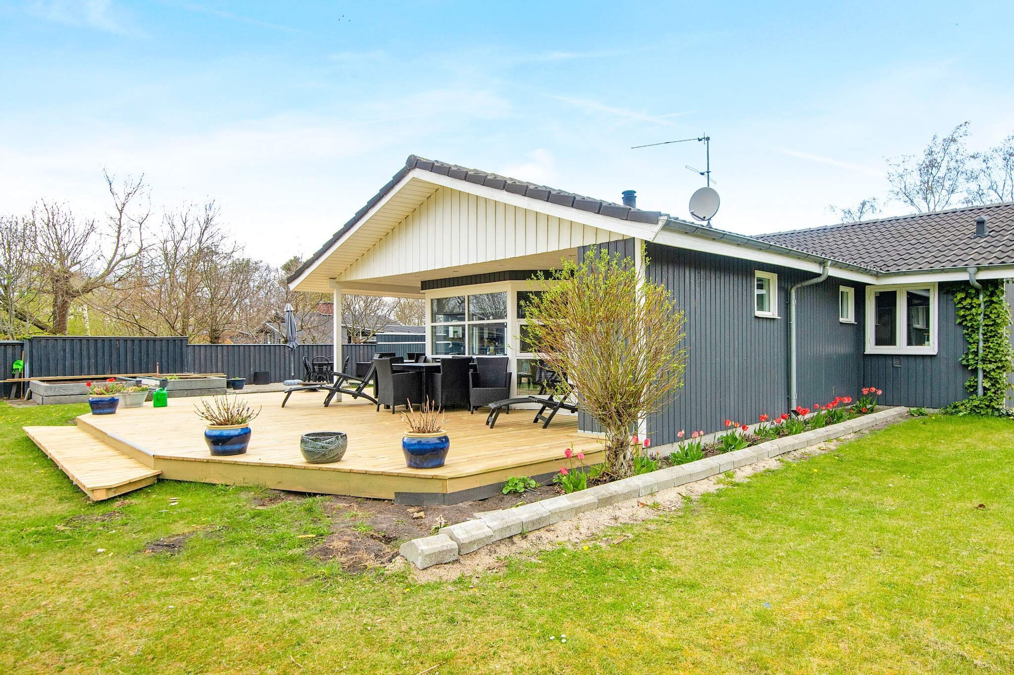 Zeeparadijs met schommel