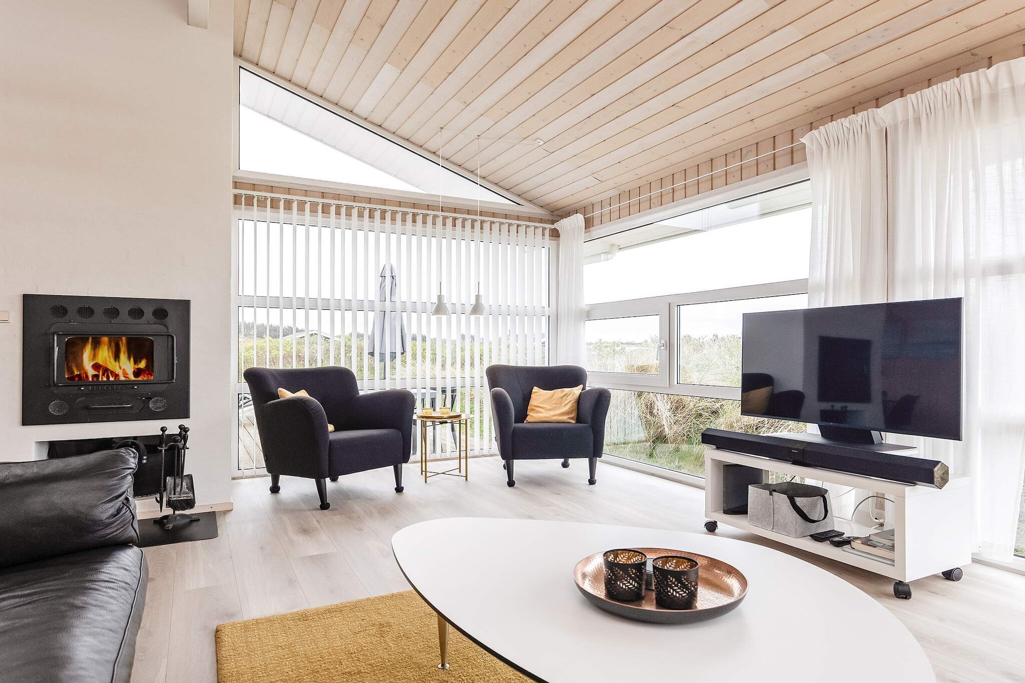 Luxury Retreat with Sea View - Indoor