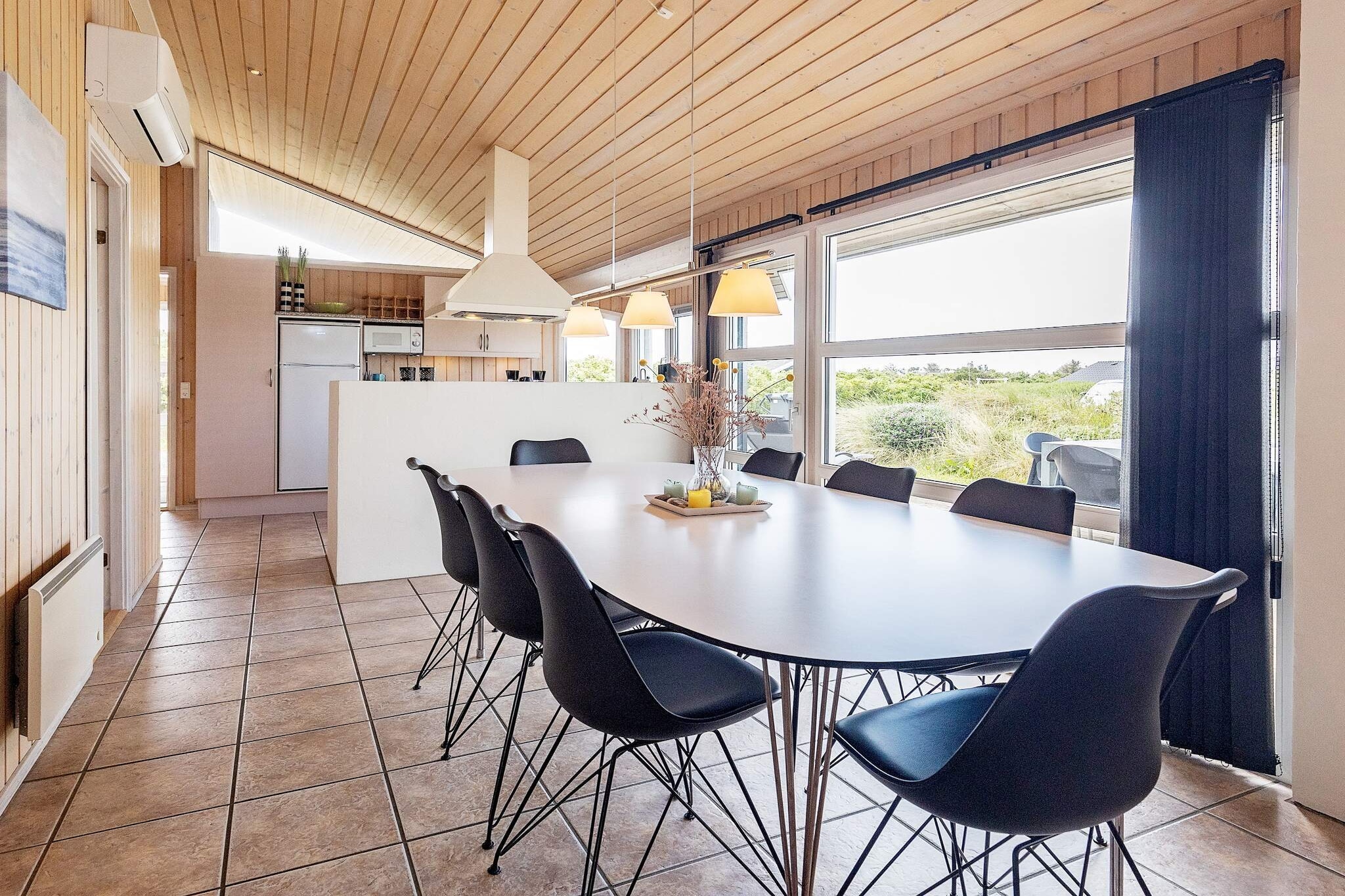 Luxury Retreat with Sea View - Indoor