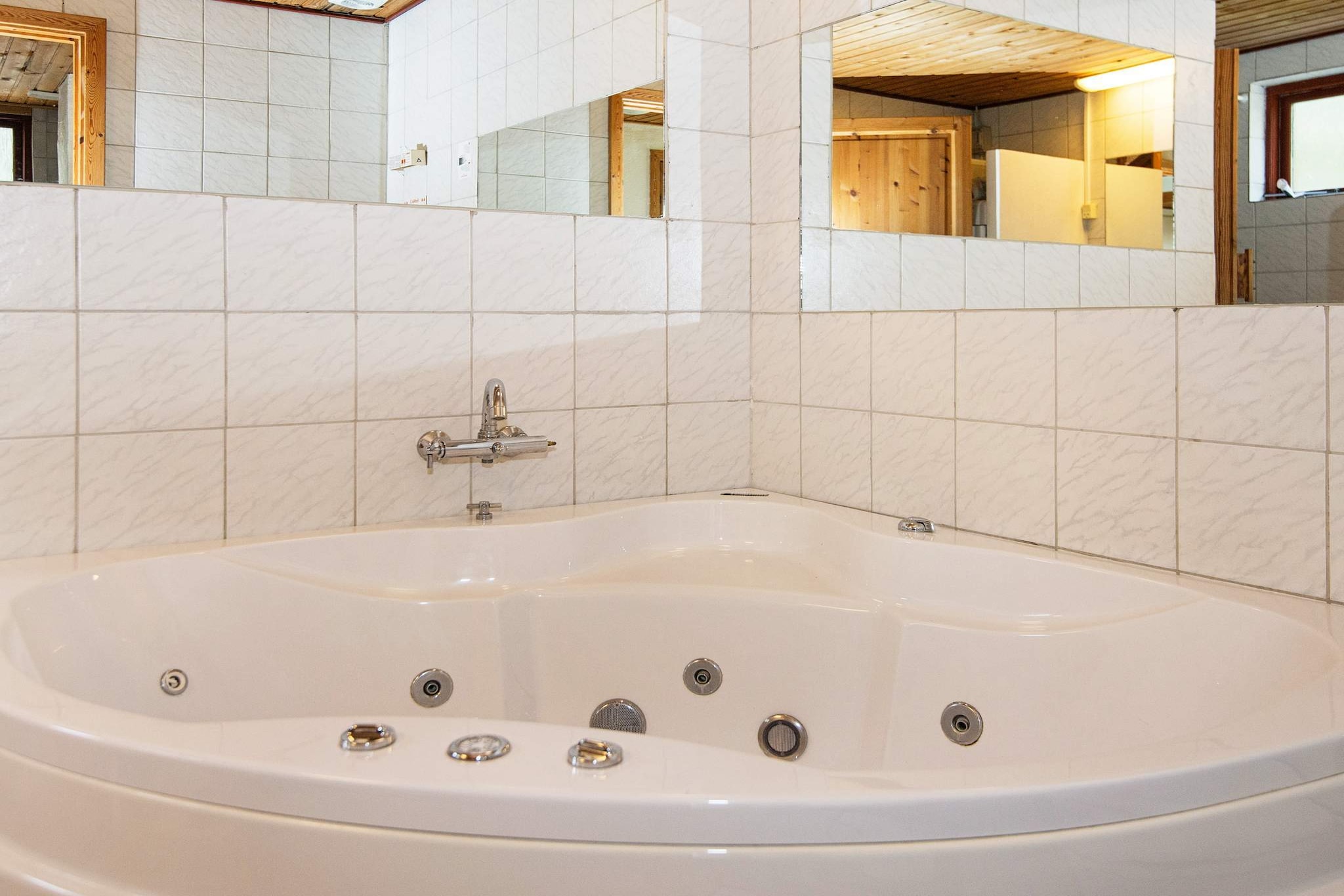 Vakantiehuis aan het meer in Sohojlandet - Spa