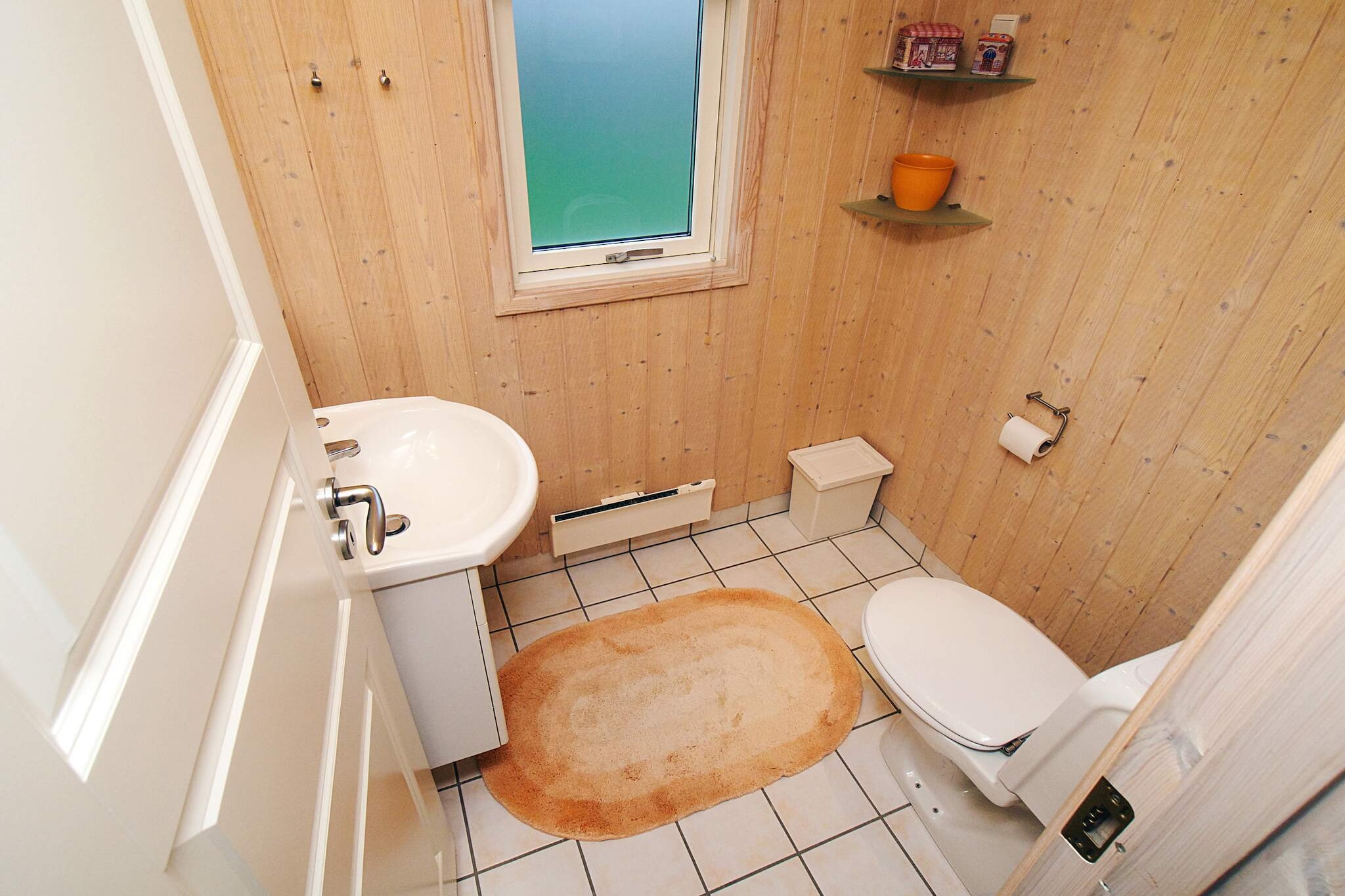 Heerlijk genieten van de zee in Kelstrup - Binnen
