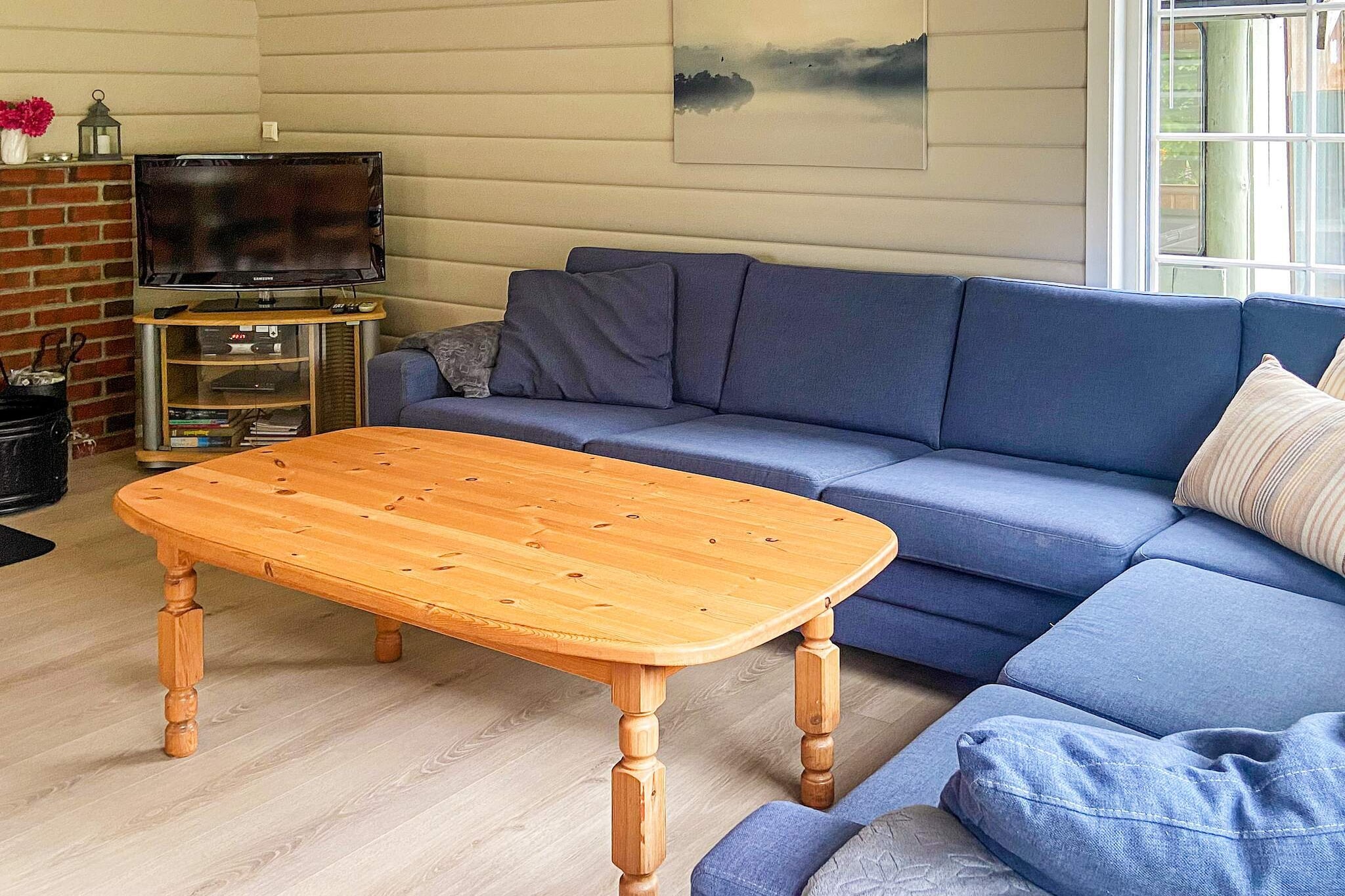 HUS 22235 - Indoor