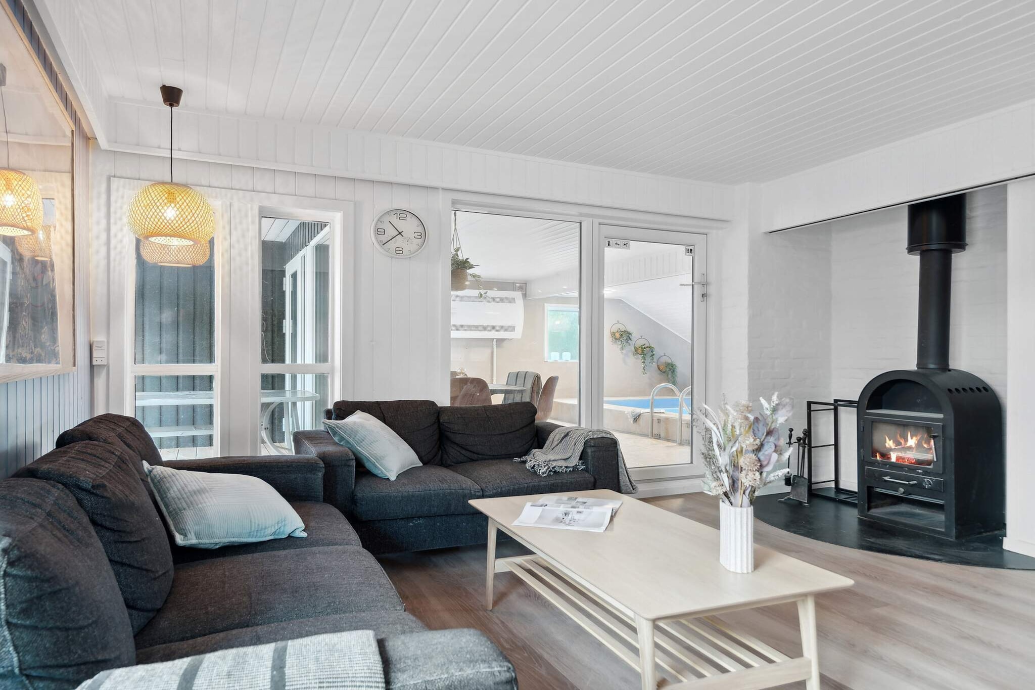 Zeezijde retraite met zwembad -- By Traum Ferienwohnungen-Binnen