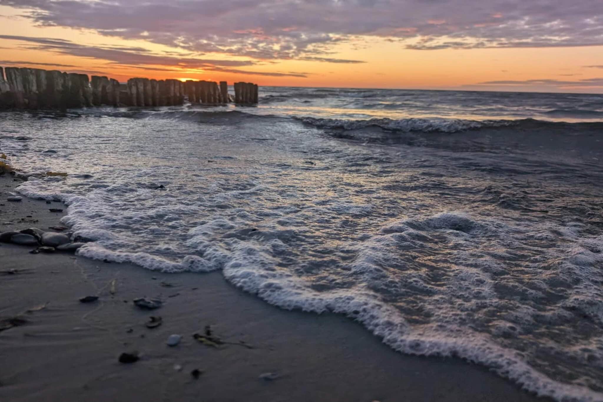 Seaside Retreat with Pool - By Traum Ferienwohnungen-Water view