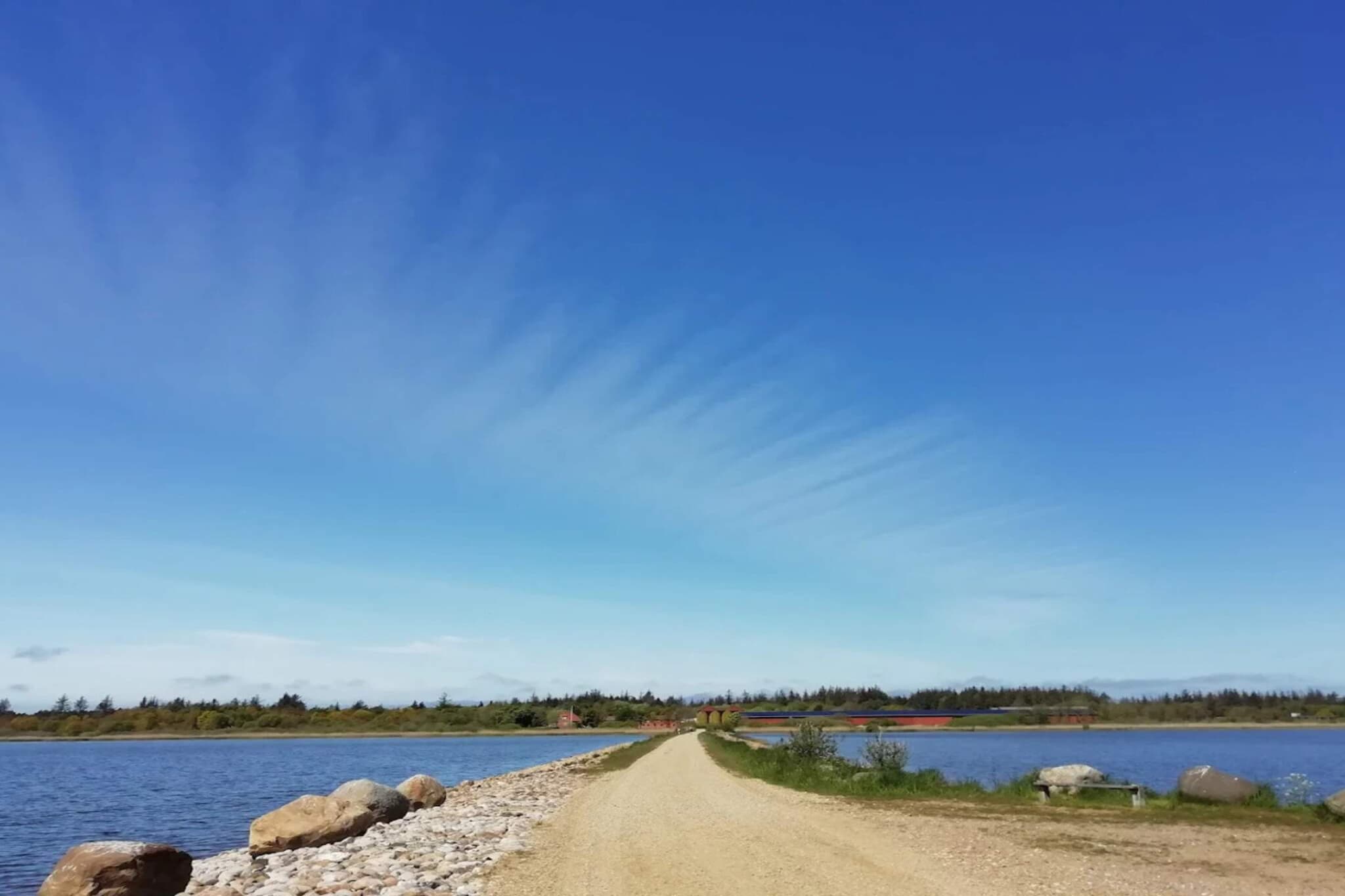 Afgelegen toevluchtsoord bij Lyngbo Heide - Waterzicht