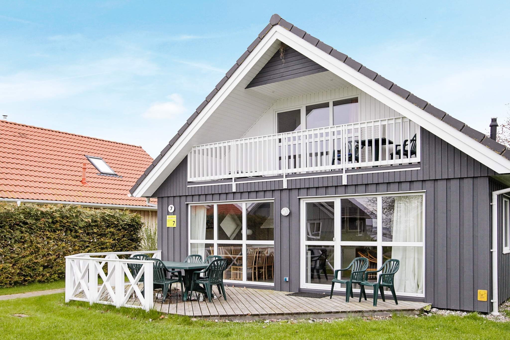 MERKUR 70+48 LOGGIA SW 2.R.