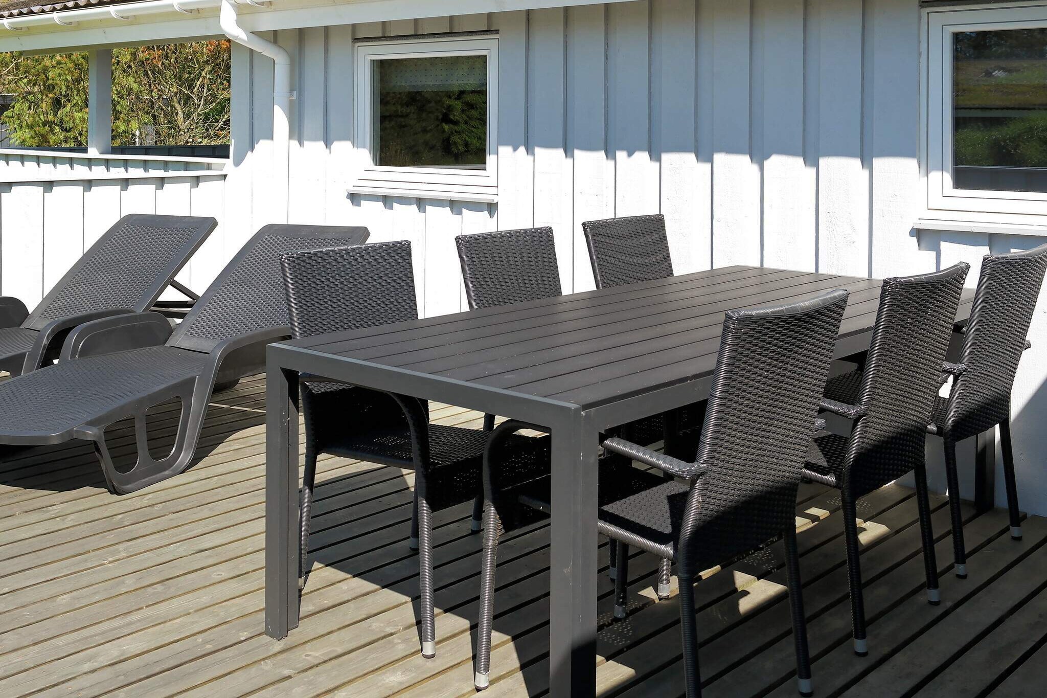 Spacious holiday cottage with bright, modern and personal furnishing located on a natural plot in quiet and scenic surroundings close to forest, ocean and beach. Besides the combined living room and kitchen with a dish washer there is a lowered room with a fireplace.A refundable deposit might be charged closer to your check-in date. The security deposit ensures a smooth stay and covers any additional services or consumption charges.This deposit covers utilities consumed during your stay and any additional services that may be taken.The final amount will be adjusted based on actual meter readings, actual usage of extra services, and any remaining balance will be refunded within 21 days after checkout.This deposit simply acts as a prepayment for charges that  you would anyways pay for, ensuring a seamless stay and check-out experience.