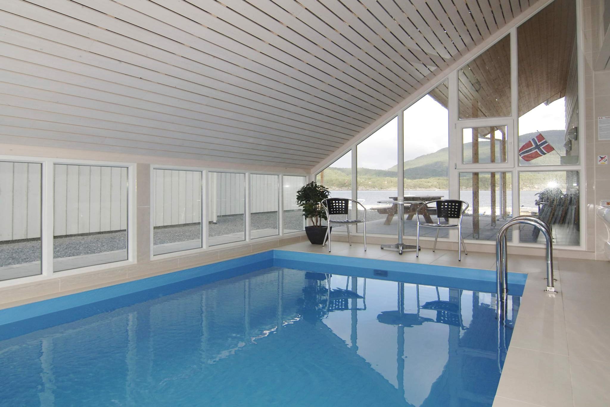 TOR 30524 - Piscine
