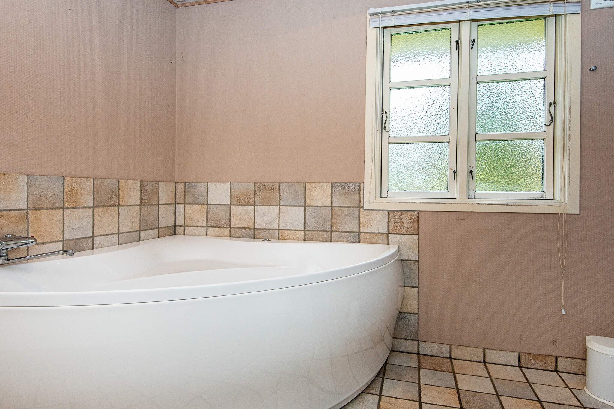 Holiday cottage in the scenic area of Jegum Ferieby close to the great beaches at the North Sea and the many sights and activities in western Jutland.A refundable deposit might be charged closer to your check-in date. TheÂ securityÂ depositÂ ensuresÂ aÂ smoothÂ stayÂ andÂ coversÂ any additionalÂ servicesÂ orÂ consumptionÂ charges.ThisÂ depositÂ coversÂ utilitiesÂ consumedÂ duringÂ yourÂ stay andÂ anyÂ additionalÂ servicesÂ thatÂ mayÂ beÂ taken.TheÂ finalÂ amountÂ willÂ beÂ adjustedÂ basedÂ onÂ actualÂ meter readings,Â actualÂ usageÂ ofÂ extraÂ services,Â andÂ anyÂ remaining balanceÂ willÂ beÂ refundedÂ withinÂ 21Â daysÂ afterÂ checkout.ThisÂ depositÂ simplyÂ actsÂ asÂ aÂ prepaymentÂ forÂ chargesÂ that Â youÂ wouldÂ anywaysÂ payÂ for,Â ensuringÂ aÂ seamlessÂ stayÂ and check-outÂ experience.