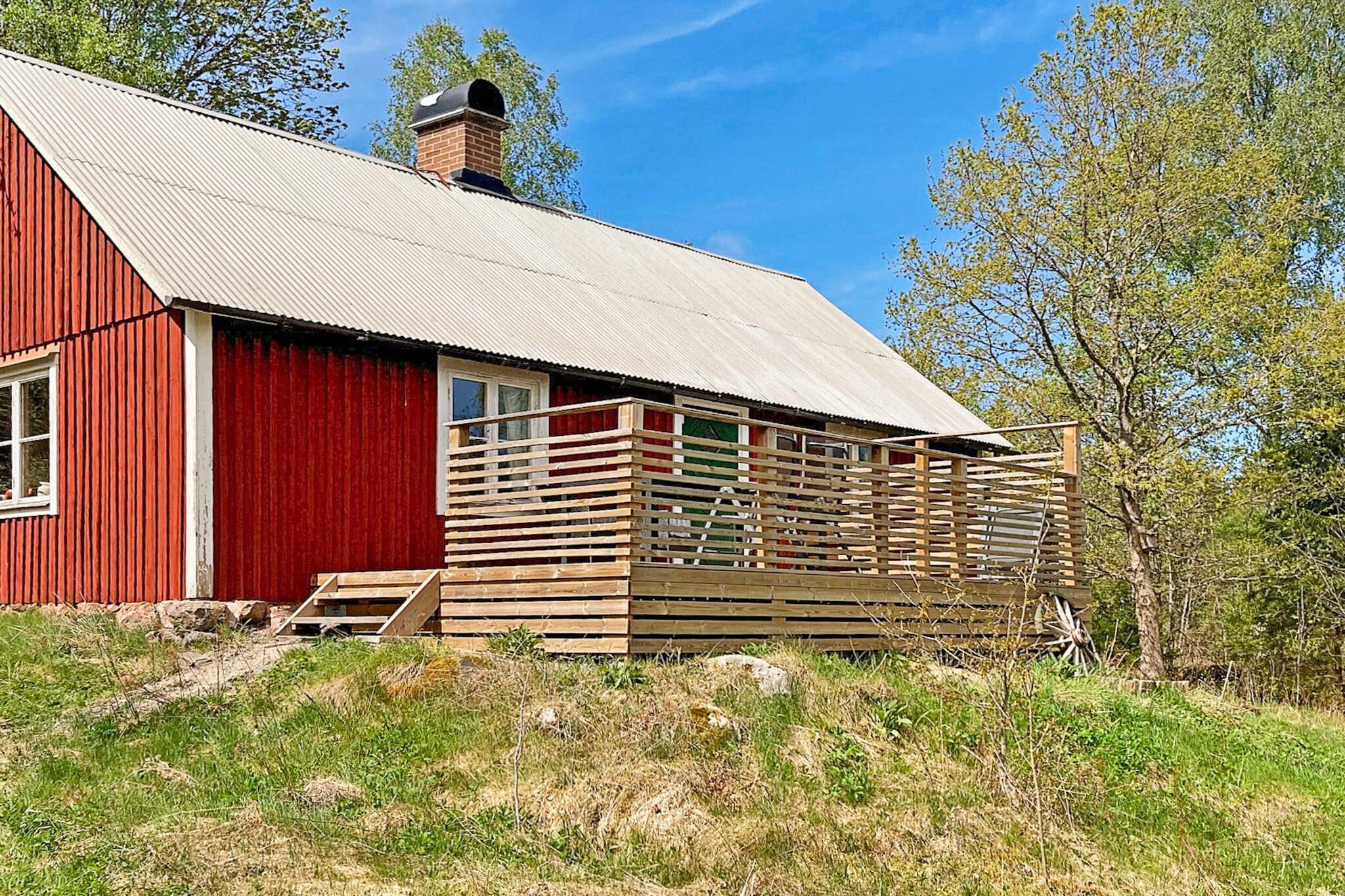 This house is located in a glade amongst birch and pine with 300 meters to your next-door neighbor. No rental to commpanies. The living room ceiling measures high and gives a light and roomy feeling. Inside the living room you have a wood stove perfect for setting the mood with a warm, crackling fire. The location is child-friendly and suitable for children of all ages. There's both a crib and high chair in the house. The beautiful Lake OsbysjÃ¶n offers a couple of nice beaches that are both sandy and shallow. The Brio Play-Museum is a fun experience for the entire family. Svarta Bergen - the Black Mountains, is another perfect attraction for anyone interested in the arts.