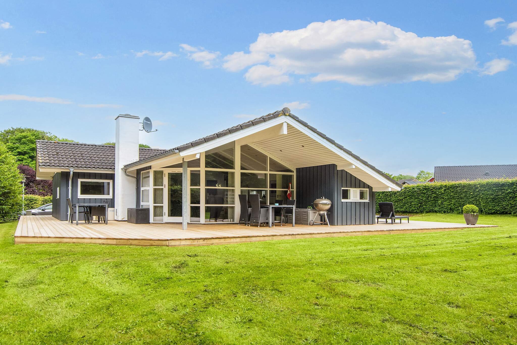 Holiday cottage located on a landscaped garden plot in a newer cottage area in scenic surroundings a few minutes walk from a beautiful sandy beach. The house is tastefully furnished with all modern facilities and is ideal for several families. Bright kitchen combined with living room with a wood-burning stove. Large, secluded terrace.A refundable deposit might be charged closer to your check-in date. The security deposit ensures a smooth stay and covers any additional services or consumption charges.This deposit covers utilities consumed during your stay and any additional services that may be taken.The final amount will be adjusted based on actual meter readings, actual usage of extra services, and any remaining balance will be refunded within 21 days after checkout.This deposit simply acts as a prepayment for charges that  you would anyways pay for, ensuring a seamless stay and check-out experience.