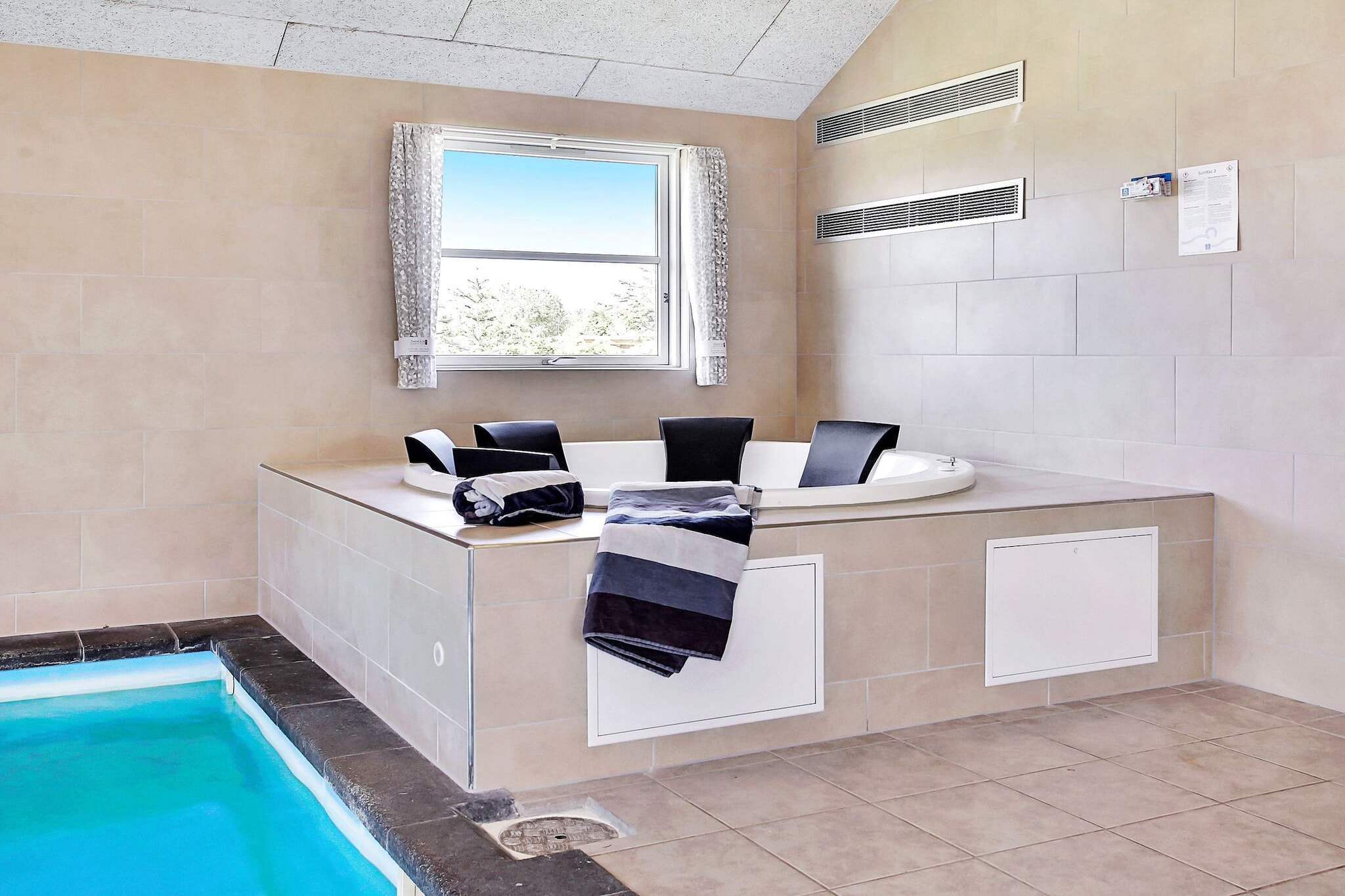 Luxe vakantieverblijf met zwembad - Spa