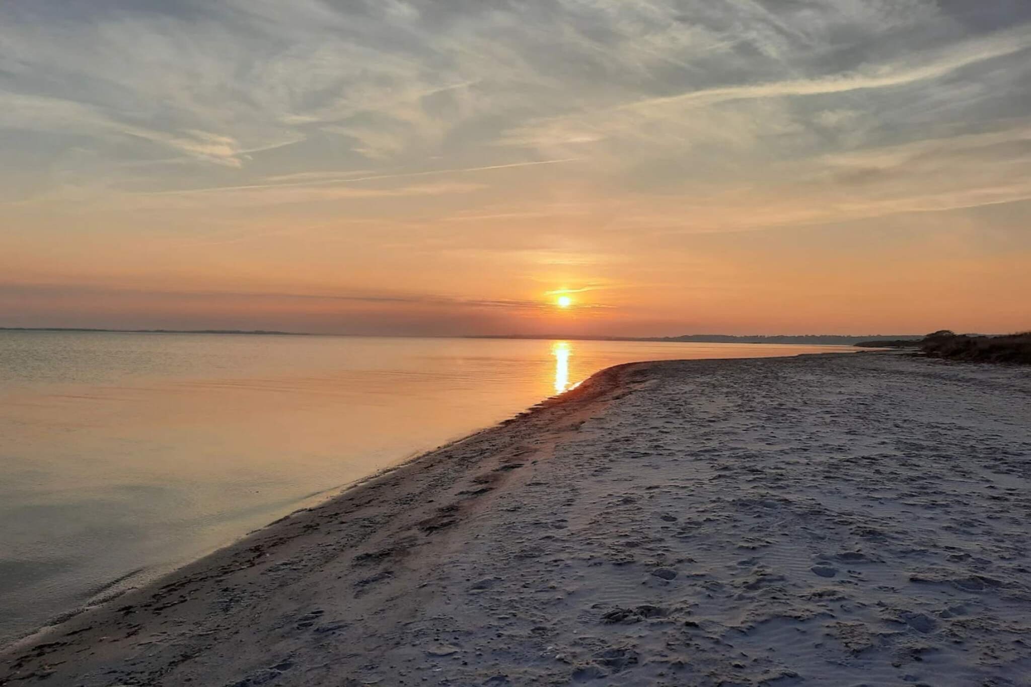 Luxe villa met zwembad aan zee - Waterzicht
