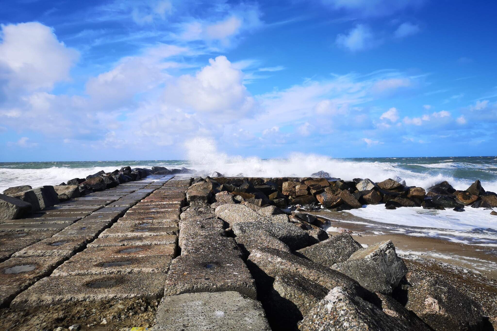 Cozy Retreat with Spa - By Traum Ferienwohnungen-Water view