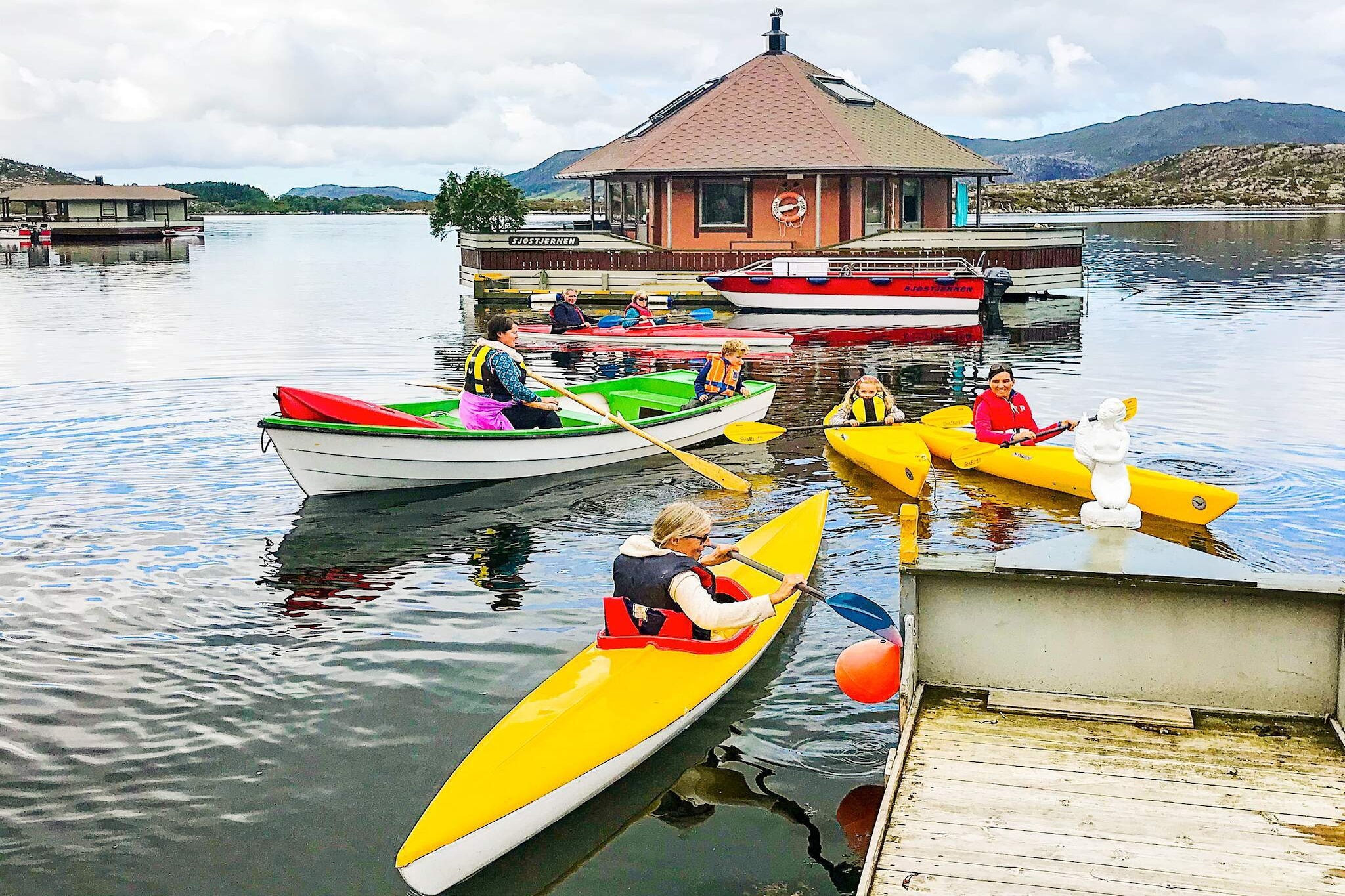 6 person holiday home in Kalvåg-By Traum