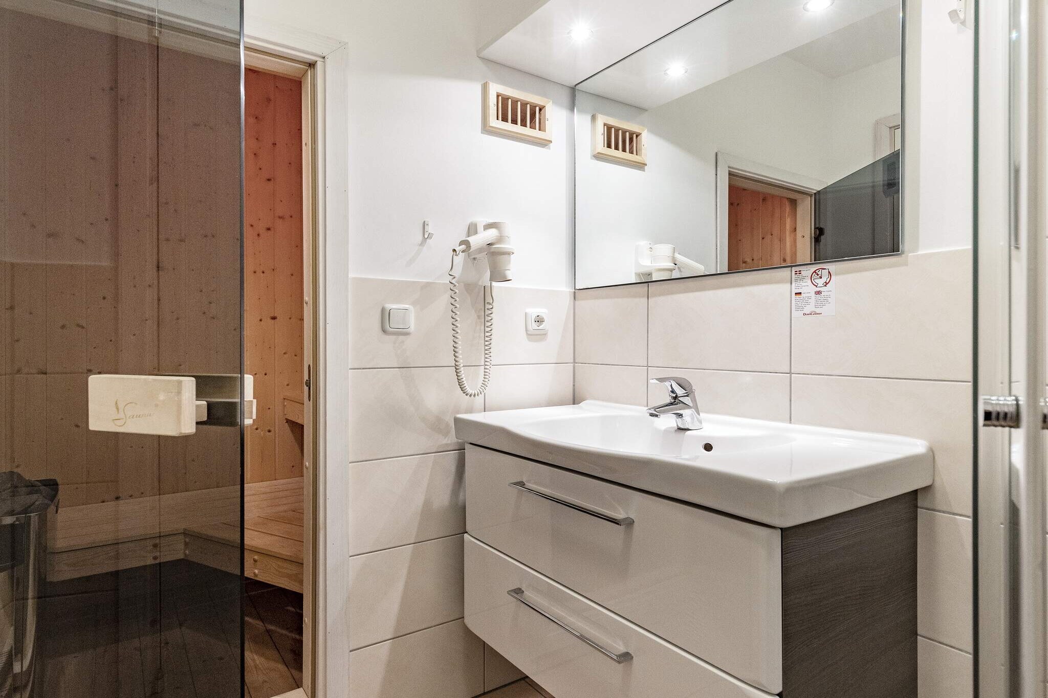 MERKUR 35+33 S DHH 1.RH. - Intérieur