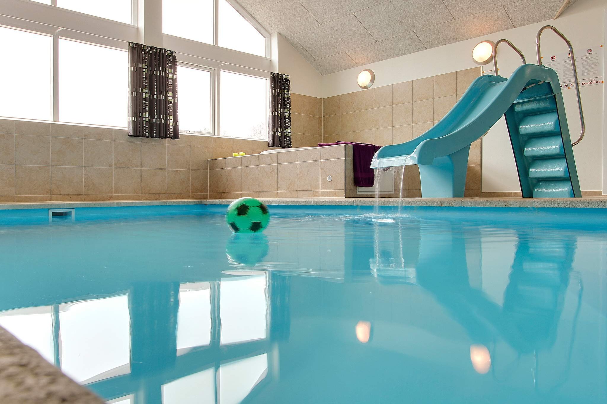 Luxuriöse Poolvilla in Lohals - Schwimmbad