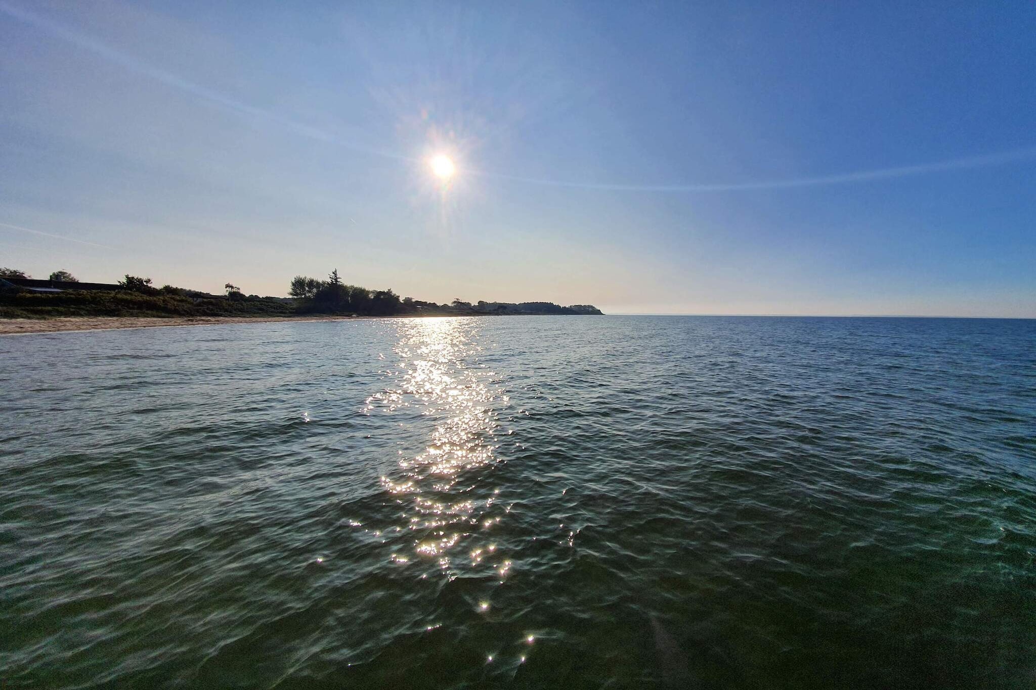 Luxe zwembadresort in Nordborg - Waterzicht