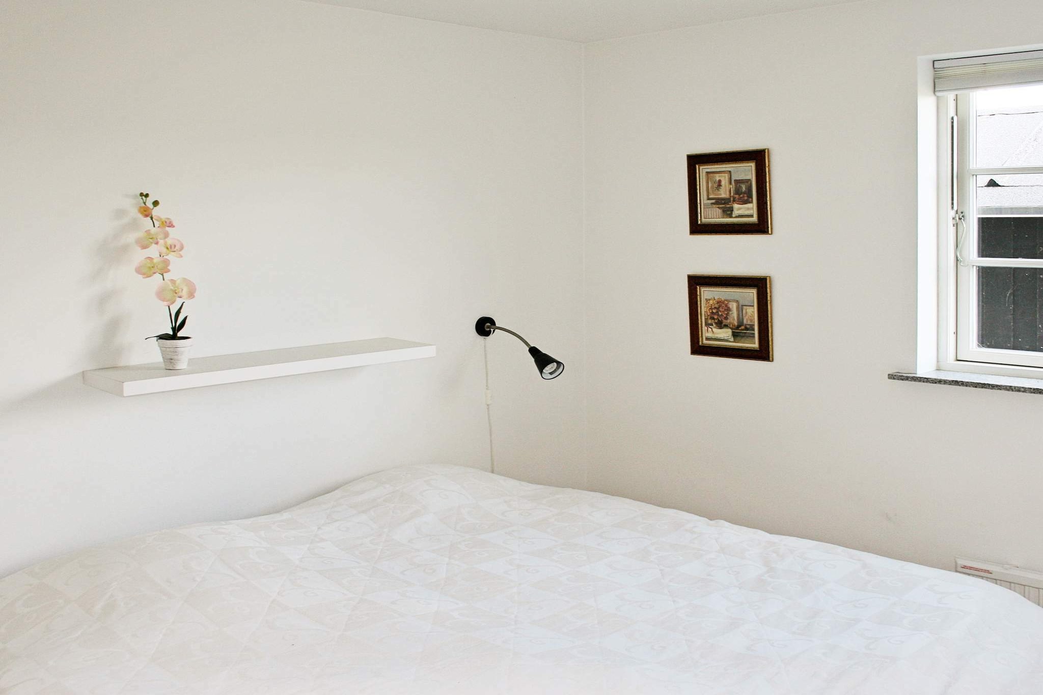 Internet Access DSL, Living room(4x single folding bed), open kitchen(cooker(electric), hood, coffee machine, microwave, dishwasher, fridge(+ freezer), tumble dryer, washing machine), Living/bed room(TV(cable, german television channels), DVD player, CD player, stereo unit, high chair), bedroom(double bed, cot), bedroom(2x single bed), bedroom(2x single bed), bathroom(floor heating)(bathtub or shower, washbasin, toilet), bathroom(floor heating)(bathtub or shower, washbasin, toilet), game computer, Bubble bath(indoor, heated, 2 persons), sauna(indoor, heated, 4 persons), heating(electric), terrace, terrace(roofed), BBQ, fish cleaning table, fish cleaning table, air to air heatpump