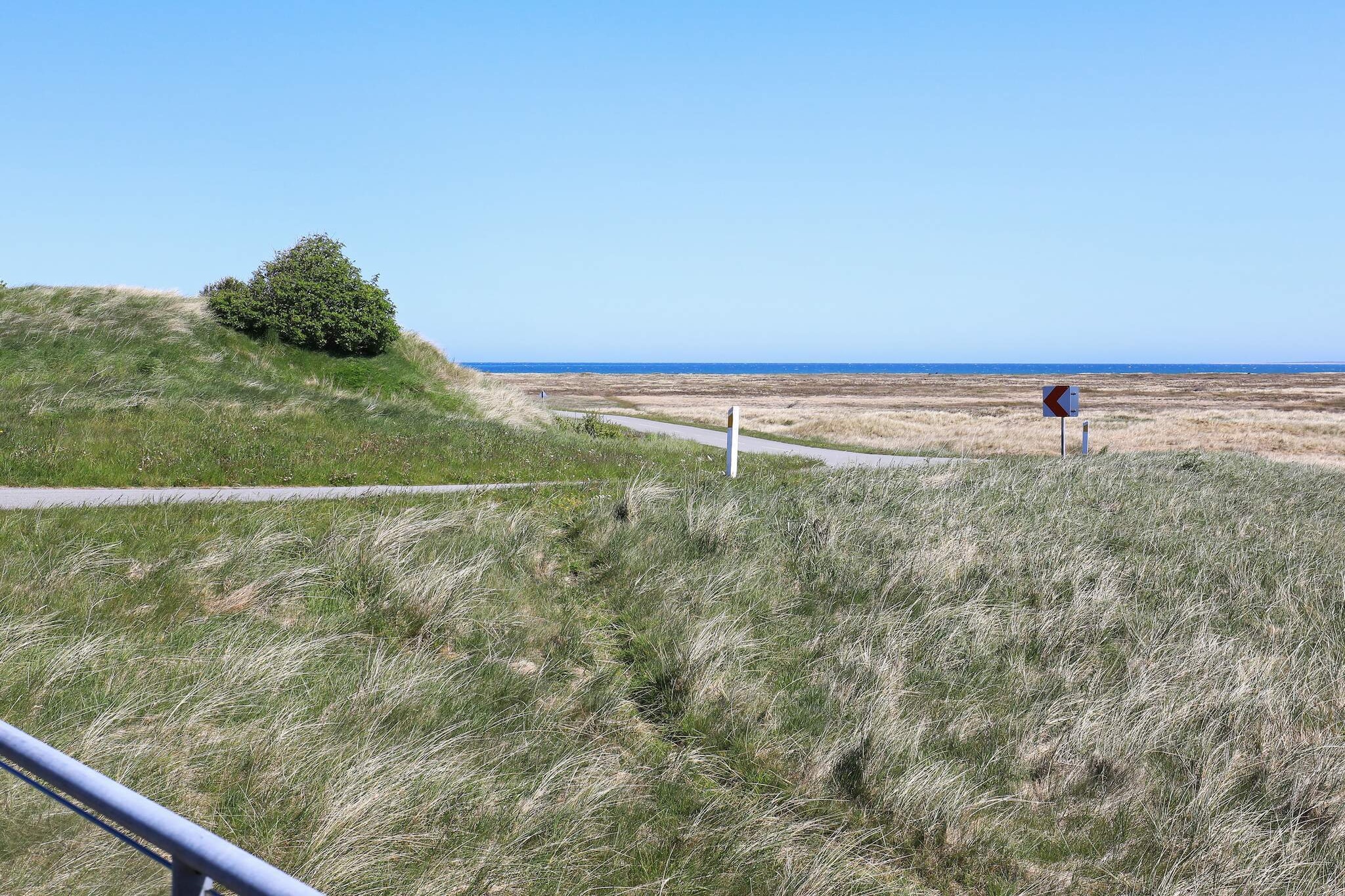 Afgelegen toevluchtsoord nabij de zee - Waterzicht