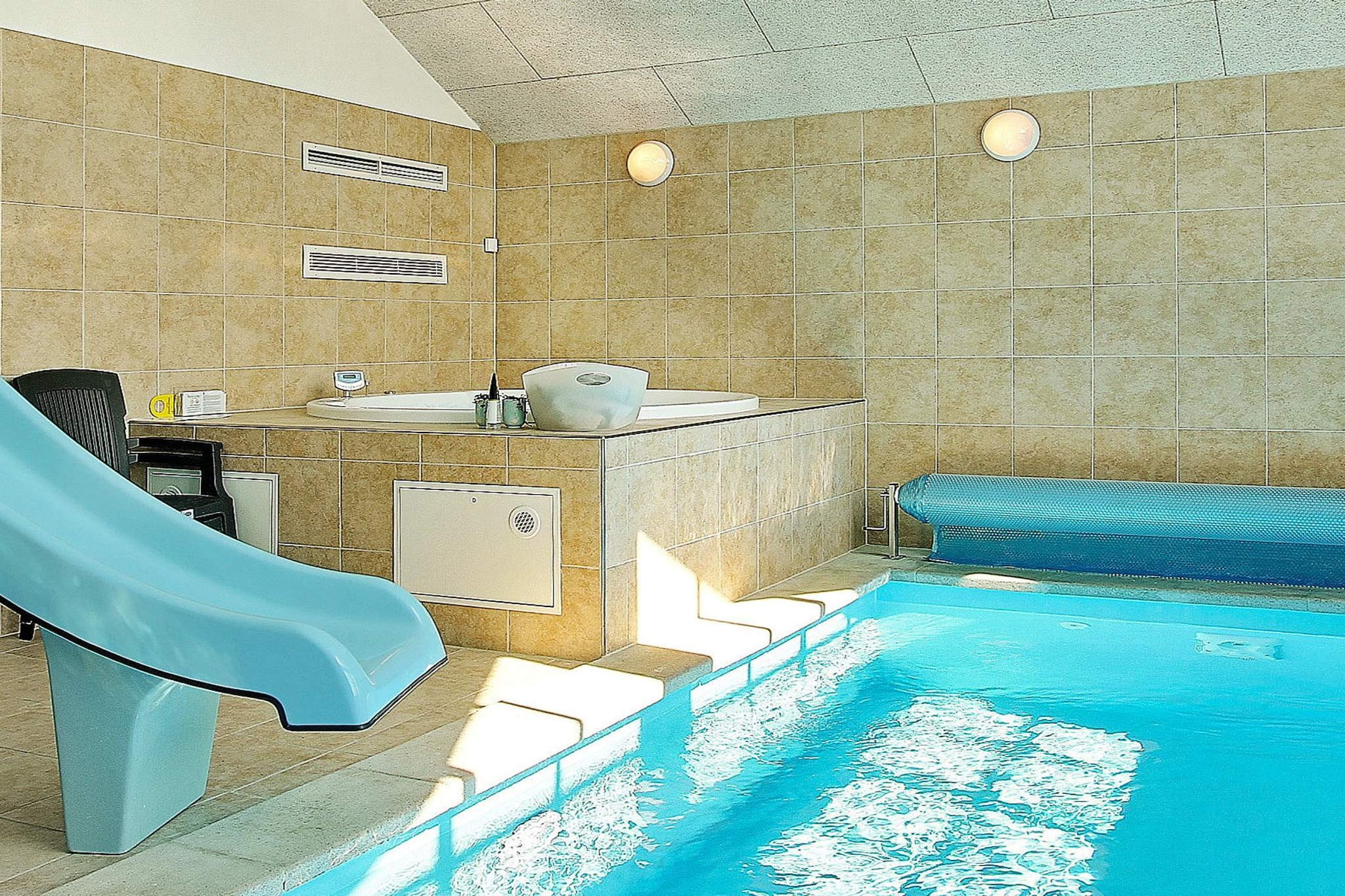 Luxurioses Strandhaus mit Pool - Schwimmbad