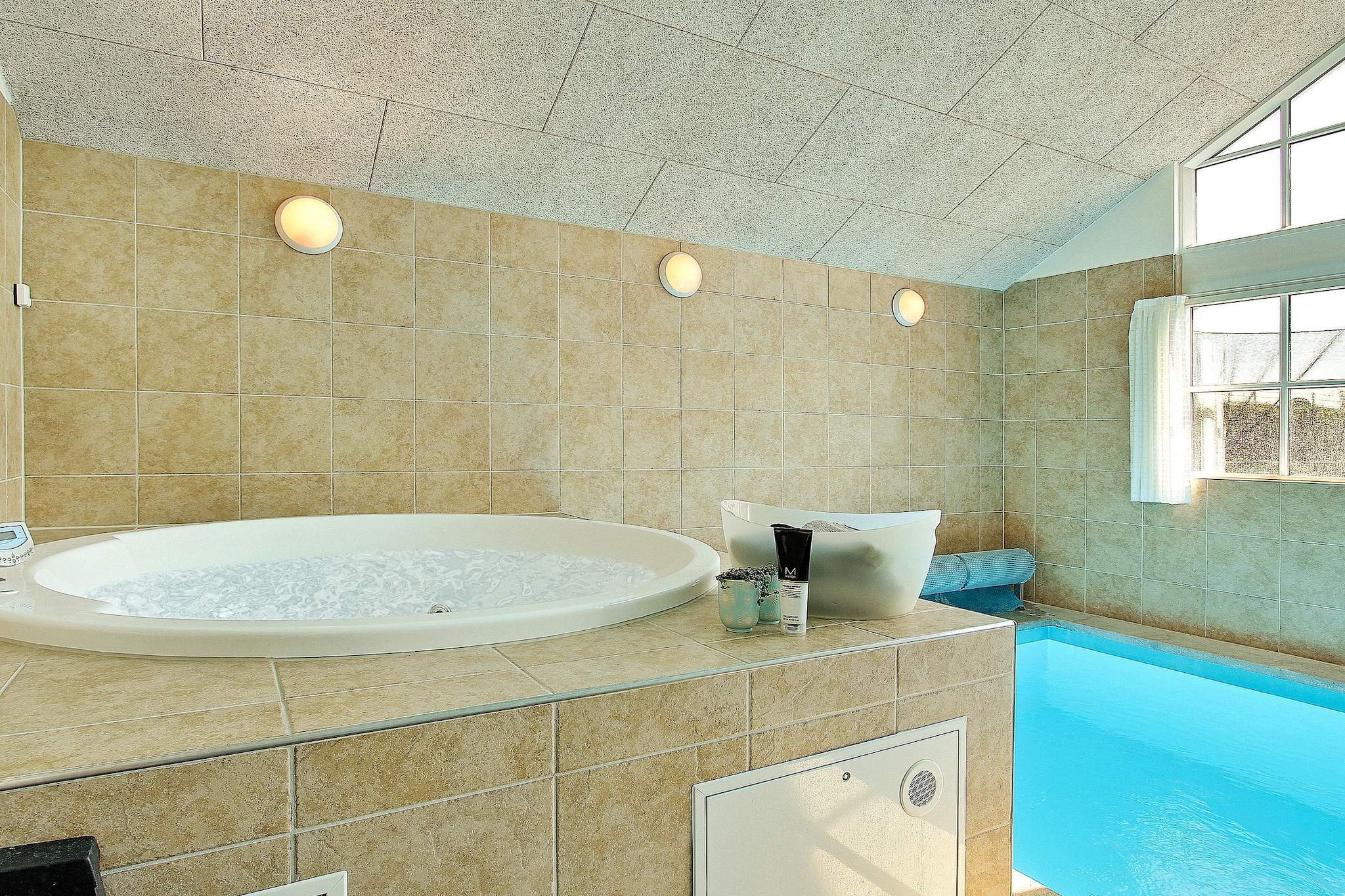 Luxurioses Strandhaus mit Pool - Wellnessbereich