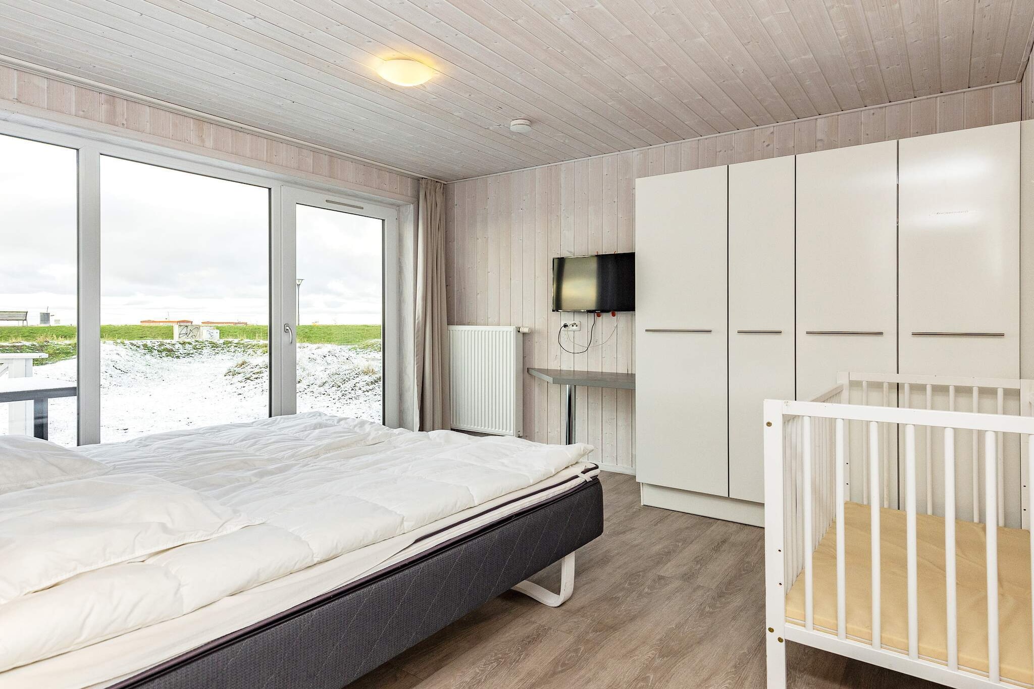 MERKUR 62+58 SW 1.RH. - Binnen