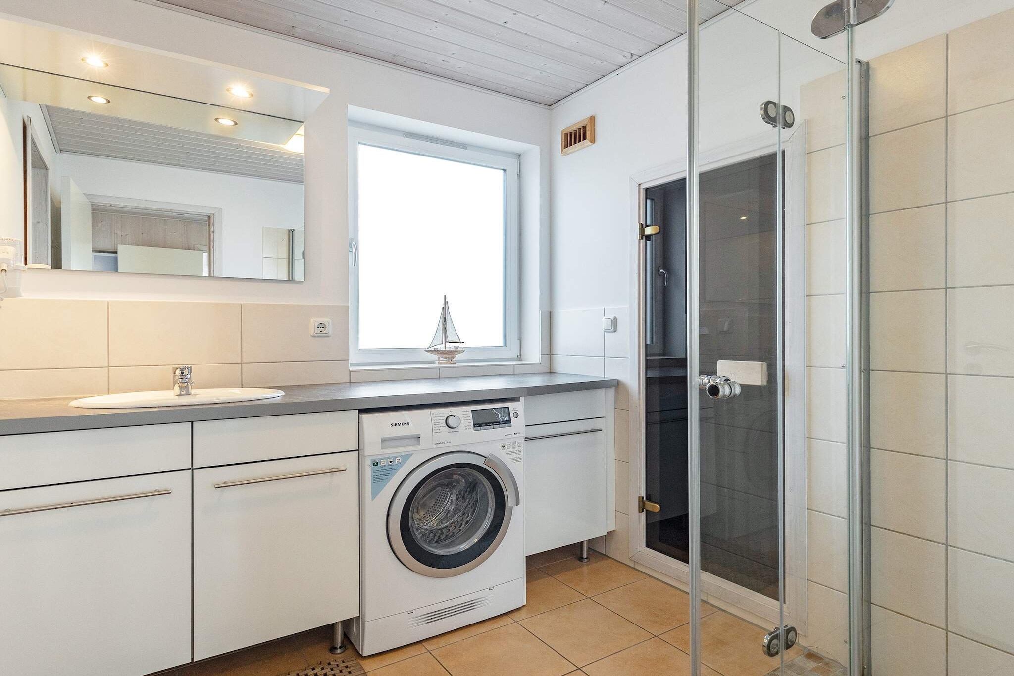 MERKUR 62+58 SW 1.RH. - Binnen