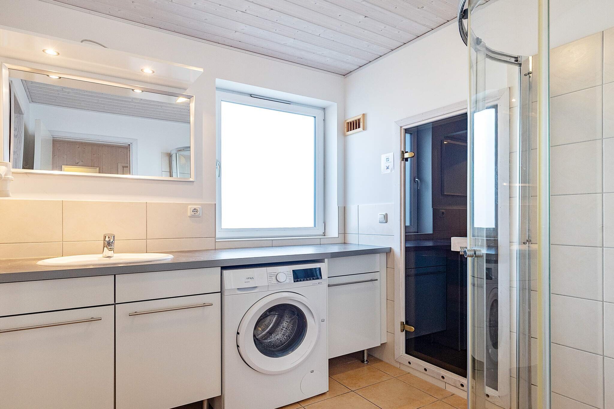 MERKUR 62+58 SW 2.RH. - Binnen