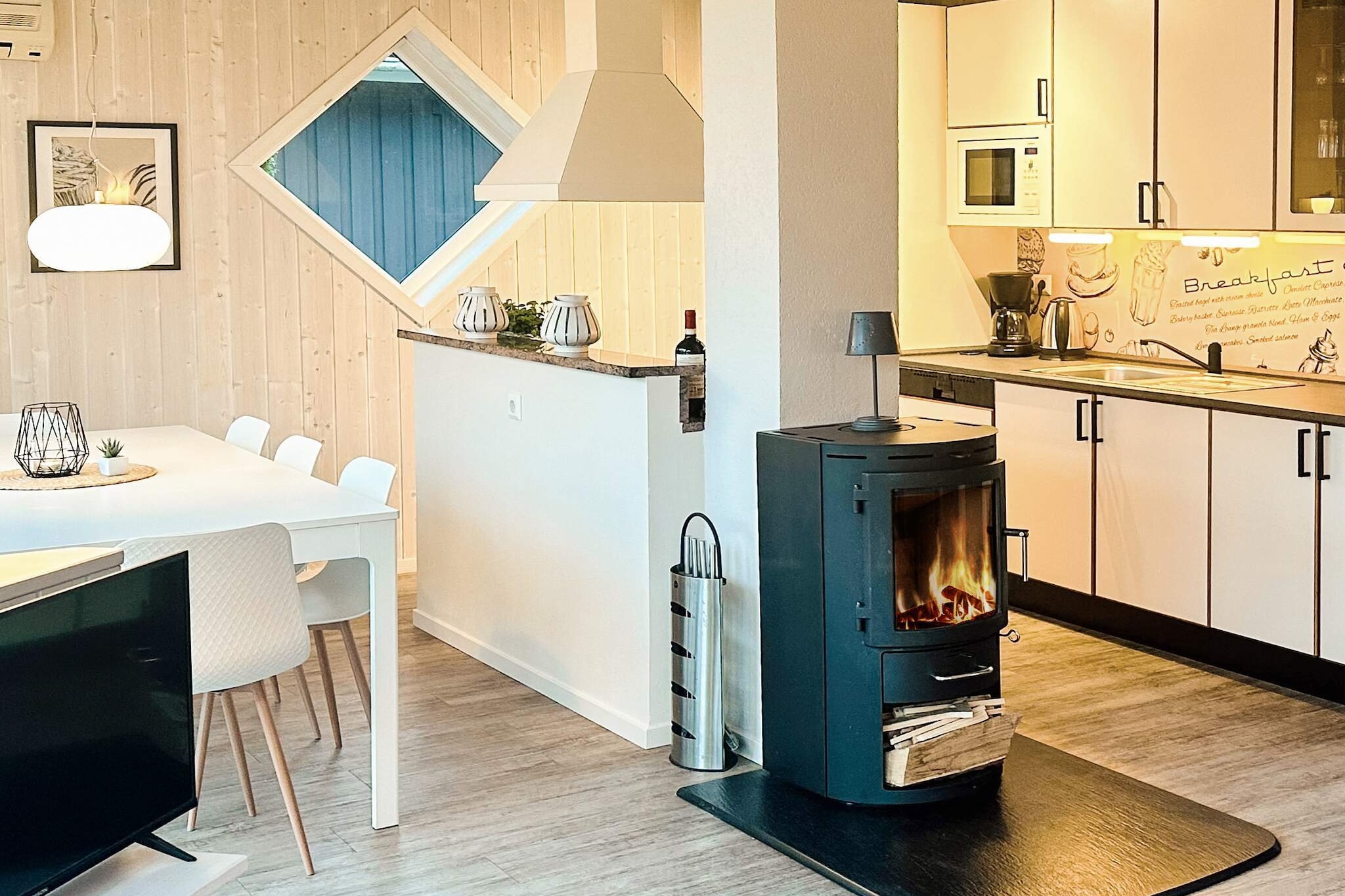 MERKUR 70+48 LOGGIA SW 2.R. - Indoor
