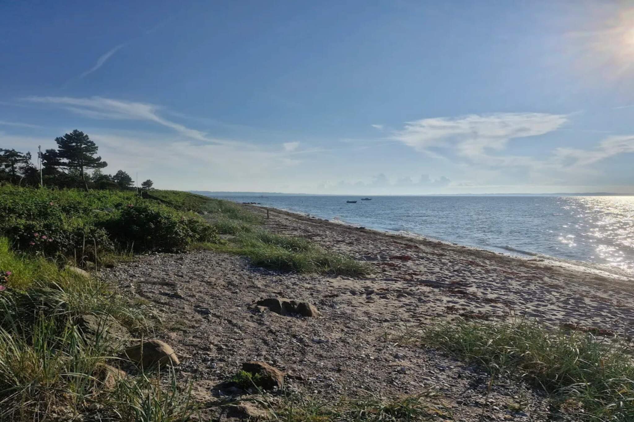 Luxe villa met zwembad aan zee - Waterzicht