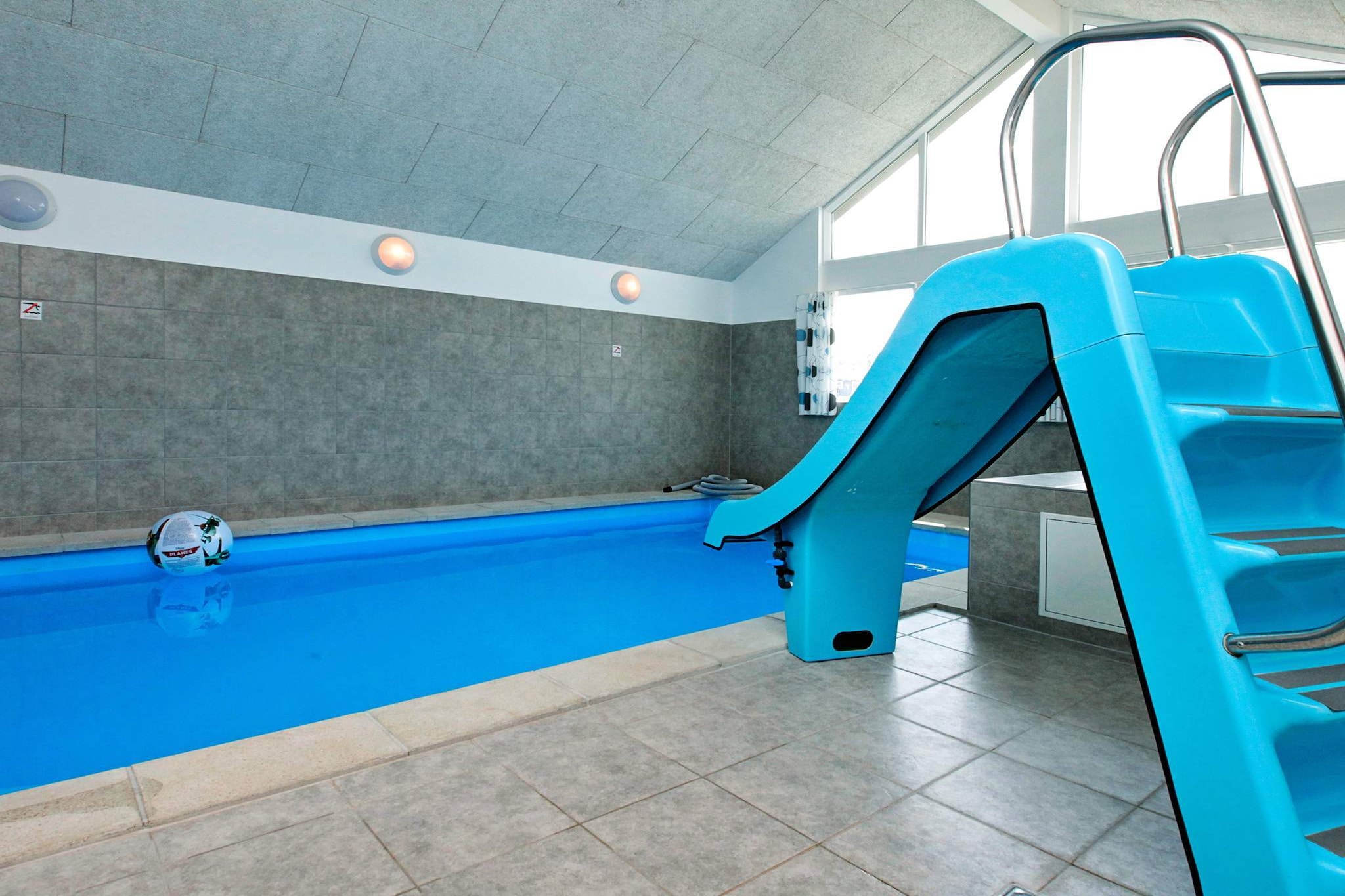 Luxe villa met zwembad aan zee - Zwembad
