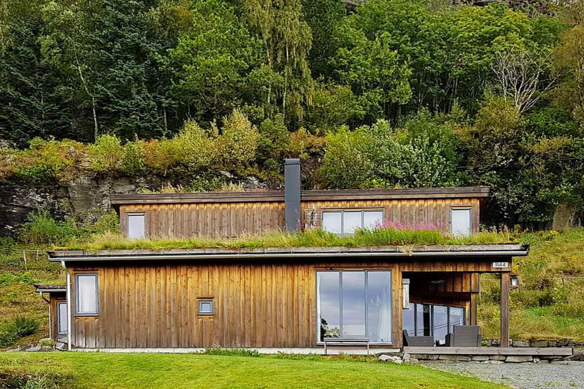Welcome to a luxury holiday house situated by the Økstra Fjord in the district of Ryfylket. Surrounded by a magnificent scenery, you have a panoramic view of the fjord from the house. The house is all set up for the ultimate holiday experience, with furniture and appliances of modern and high standards. Watch the sunset late in the evening from the secluded terrace and yard, equipped with garden furniture and a barbecue. Approximately 700 meters from the house, is an idyllic, public sandy beach with a diving board. Here, Foreneset Marina offers boats for rent for shorter or longer periods. Book them well in advance. You have to have a confirmation from the owner that you ordered a boat. Parking by the holiday house. An extra sink in one bedroom on the second floor. Many channels, also international (but no German).