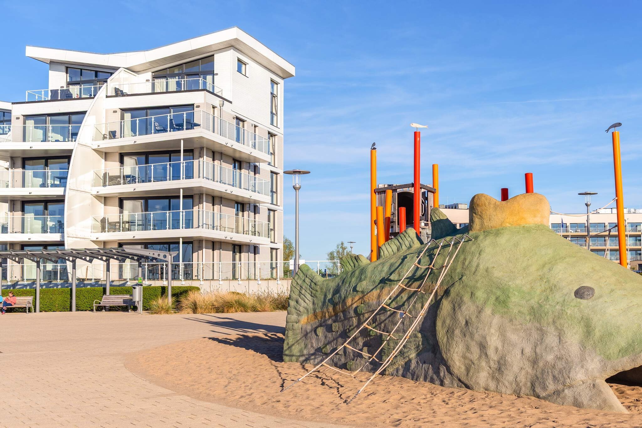 Villa aan de promenade met exclusieve uitstraling