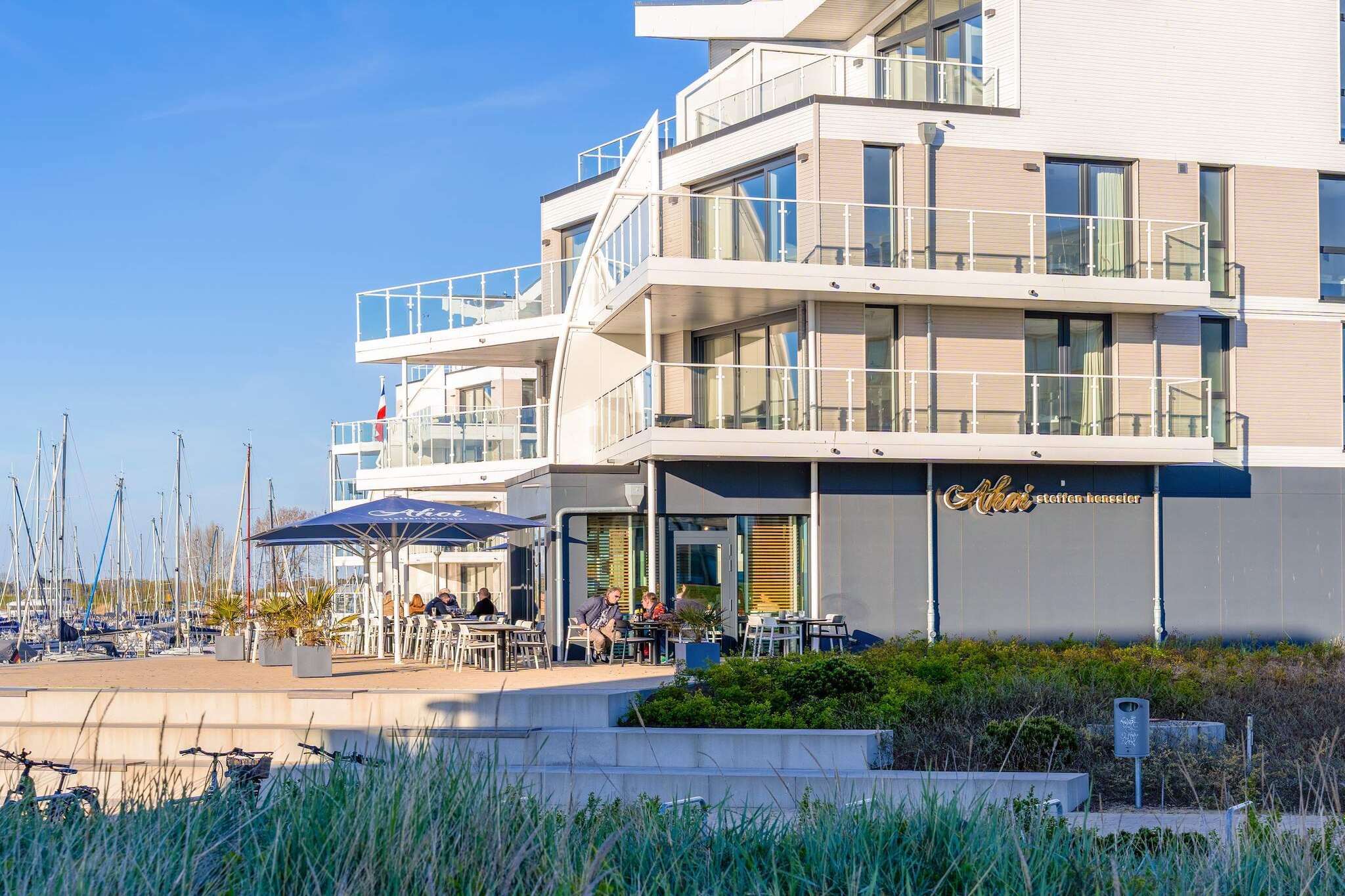 Villa aan de promenade met exclusieve uitstraling
