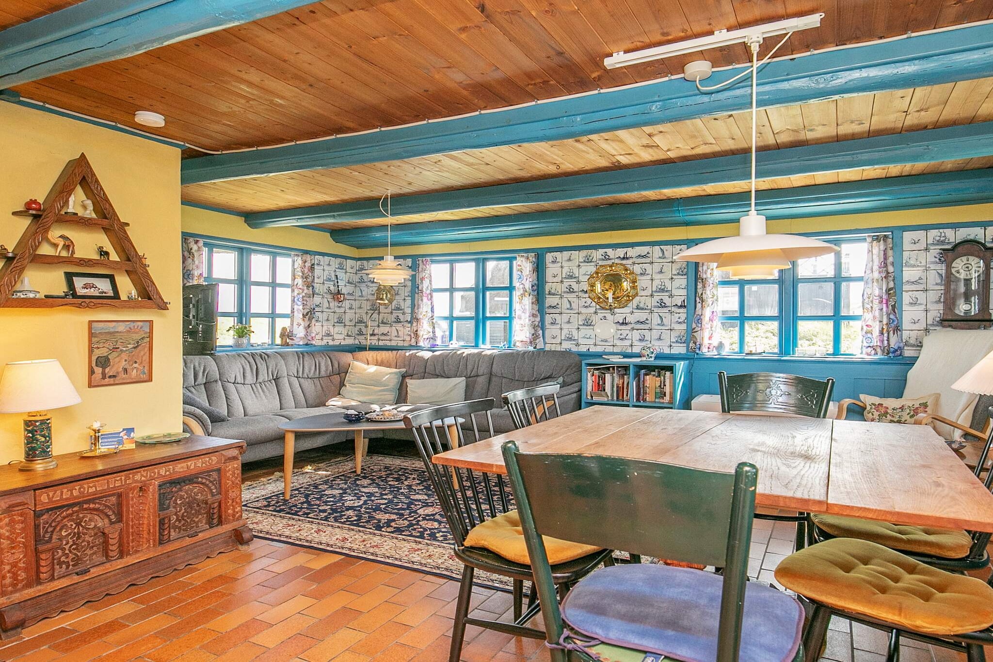 Charming Seaside Cottage