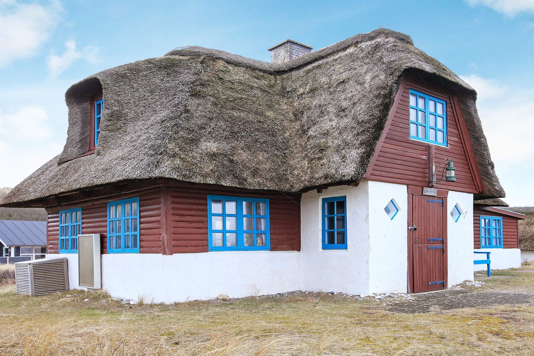 Charming Seaside Cottage