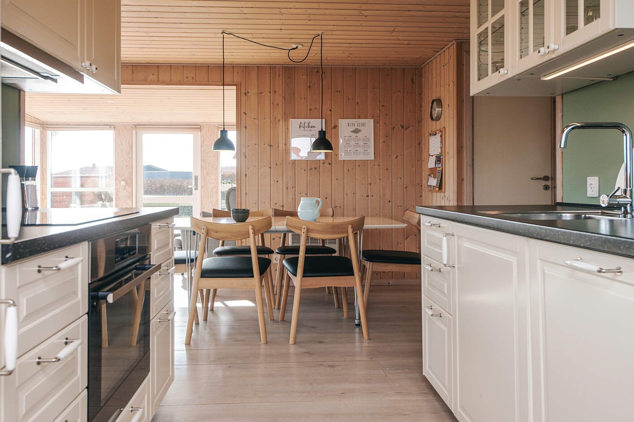 Moderne hut aan het strand - Binnen