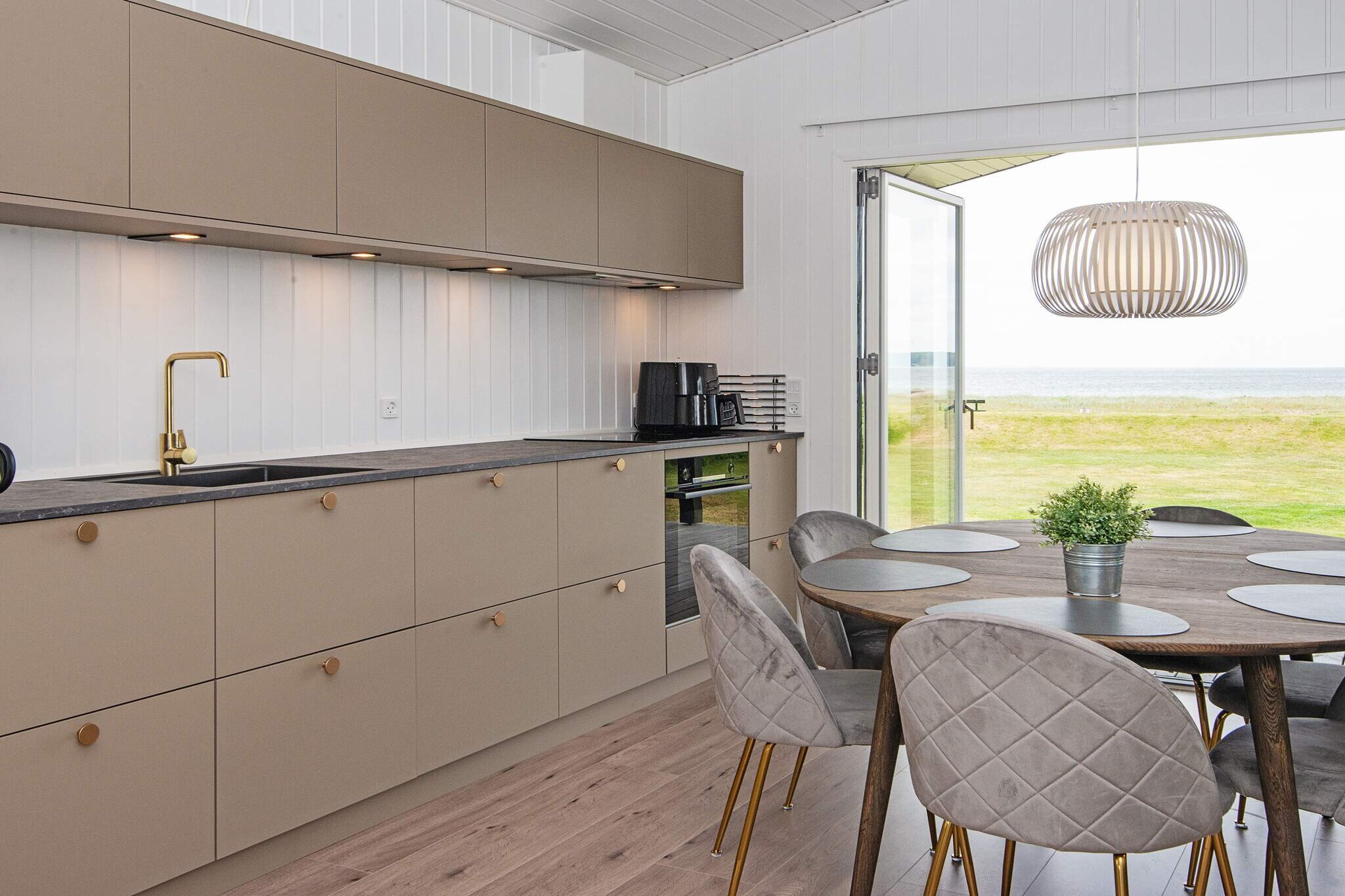 Prachtig vakantiehuis in Juelsminde met terras