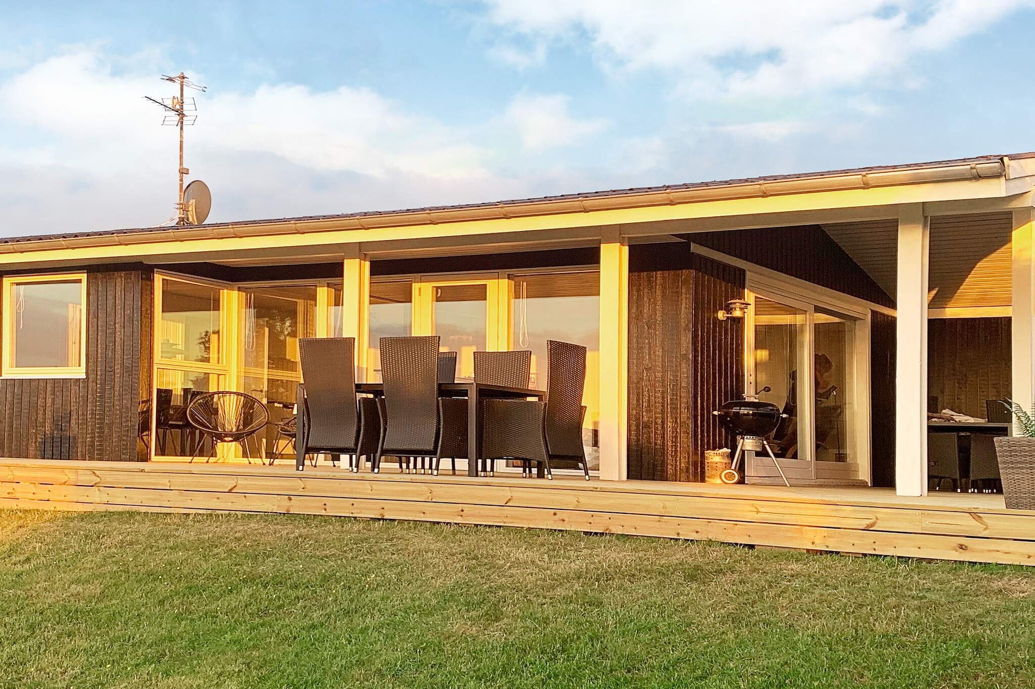 6 person holiday home in Allingåbro-By Traum