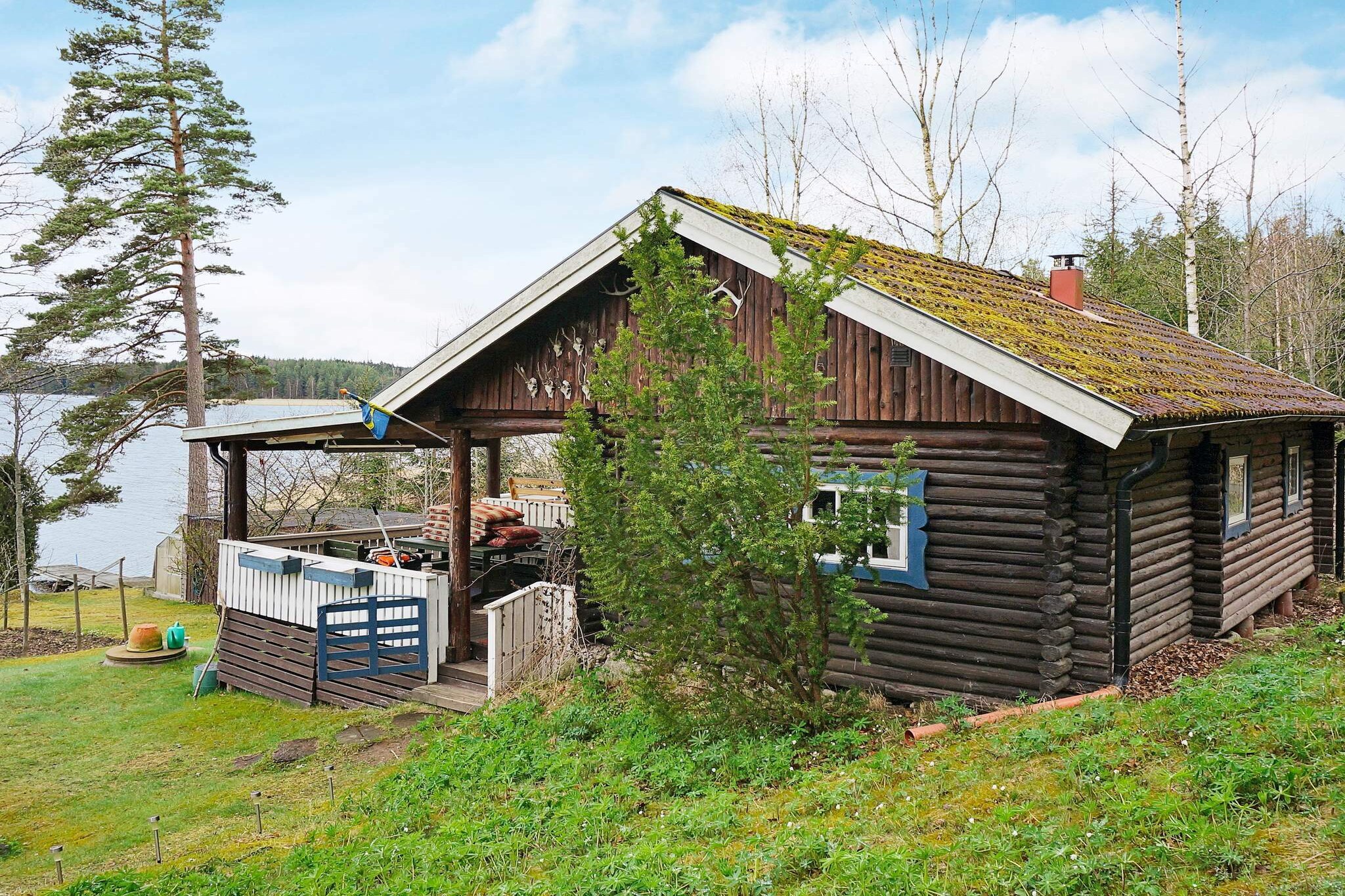 This is a cosy holiday home set on a beach plot by the beautiful lake Saljen. The cottage has a spacious terrace with a panoramic view of the lake, the garden, and the forest. The cottage features a light and airy kitchen with a cooker, a microwave oven, a fridge, and a freezer. In the living room you will find a sofa bed for two, a sofa suite, and a TV. The bedroom features two single beds. The bathroom features a WC, a washbasin, and a shower. The cottage also contains a sauna that fits two people. The plot is shared with the owner. Right by the cottage you will find a lovely little bay suitable for swimming. There's a little  sandy beach there, and a dock where your boat awaits you. Saljen is excellent for fishing, with plenty of bass, pike, and pike-perch. There is a rowing boat that is included as well as an electric motor that can be rented from the owner. Please note that you are not allowed to bring your own boat or motor to the lake. The area of SkirÃ¶ is famous for it's flora, it's beautiful forests, and it's lakes. Why not try panning for gold in Ã„delfors, eight kilometres away. Vimmerby with Astrid Lindgren's World is 58 kilometres away and is a destination both children and adults will enjoy. The mine of Kleva is 18 kilometres from the cottage.In the wintertime you can visit the ski runs in KettilsÃ¥s, 15 kilometres away. Another wonderful place within driving distance is The Kingdom of Crystal in Kosta, 55 kilometres. This is where the famous Kosta Boda glassware is made. Welcome to a lovely holiday destination!