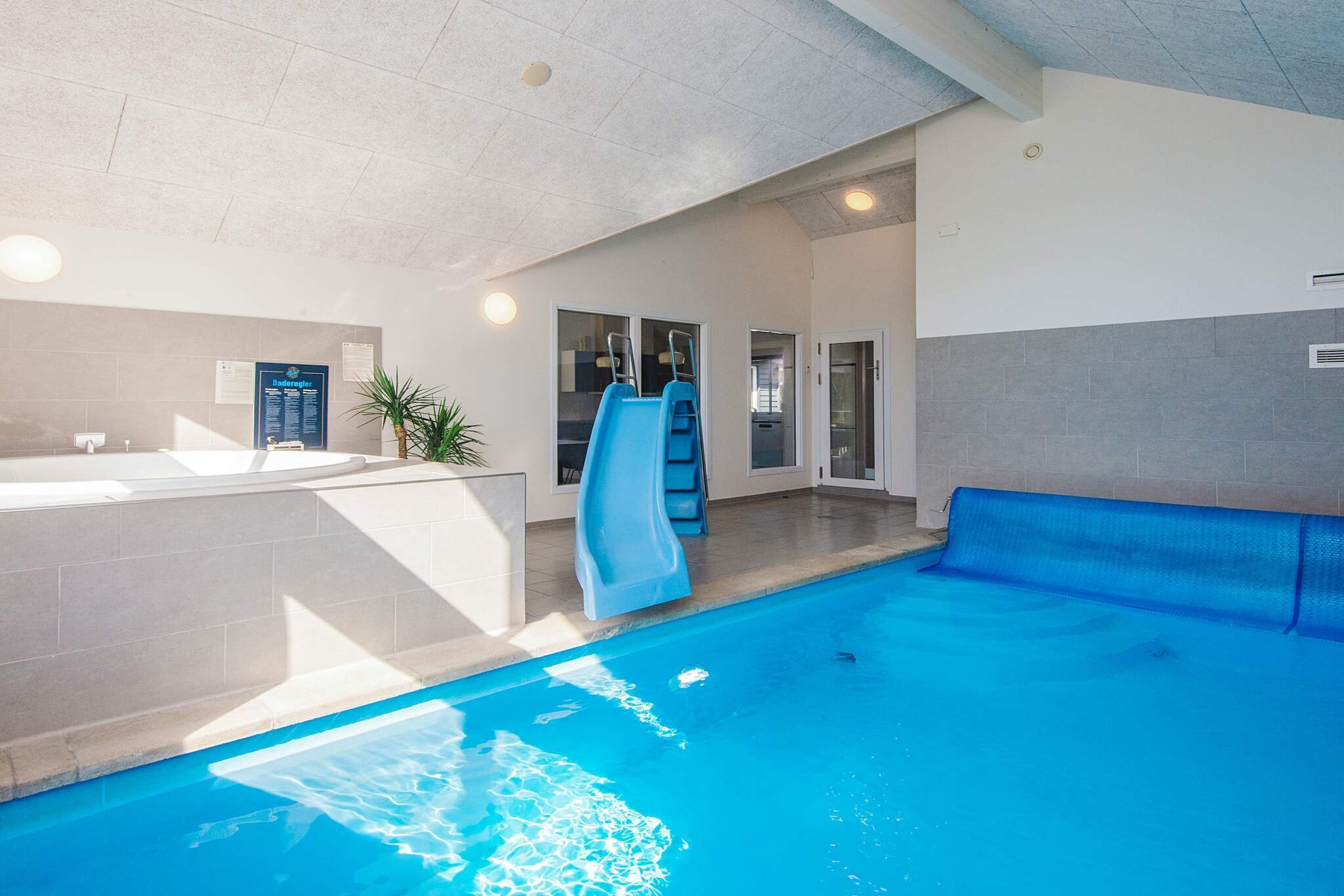 Luxe zwembad retraite in Blavand -- By Traum Ferienwohnungen-Zwembad