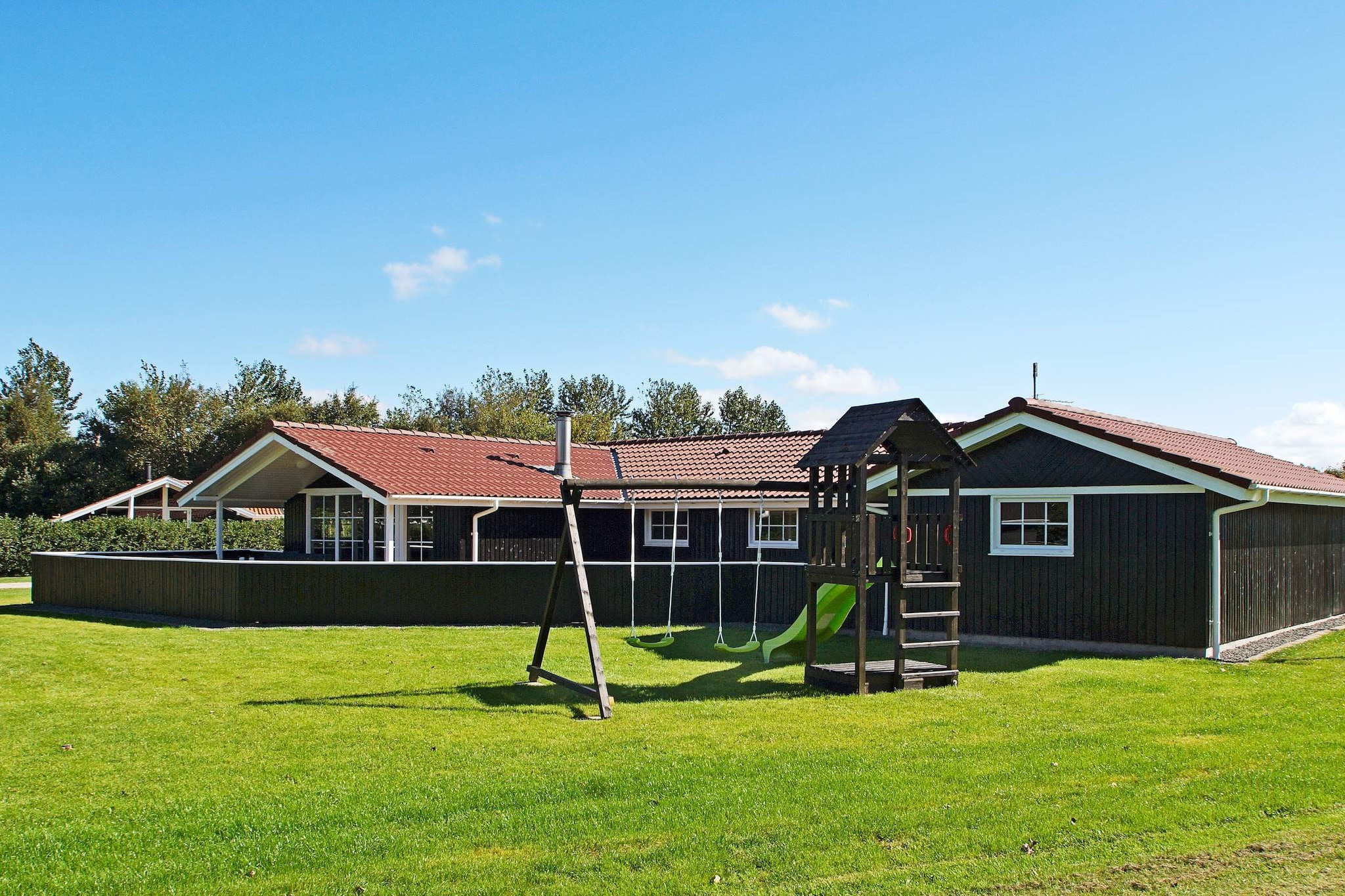 Vakantiehuis in de buurt van Bork Harbor