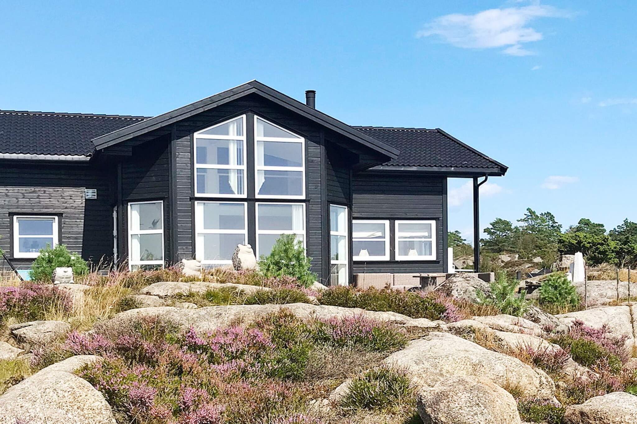 New and charming luxury holiday house with a 360 degree panoramic view of the sea. Sunny and spacious terrace. The materials used in the house are of high standards with bright and charming rooms. Fully equipped kitchen. The house has quality furnishings and a whirlpool for 3 people. The house is suitable for 2 families. It is located between Lyngdal and Farsund. In Lyngdal there is a waterpark, cinema and a cultural centre. Farsund is a charming southern gem that buzzes with people in summer. There are numerous islands and islets to explore. The Lista area is famous for its beaches and unique nature and history. Excellent hiking conditions in the whole area and you can walk up to mountains and hills for wonderful scenic views. Steady, seaworthy boats are available for rent in Farsund approx. 1 km from the house. The boats registered on the house are only examples. There are many different boat sizes, motor and equipment available. You can only book directly with the rental company. For contact information, check the route description (after booking).