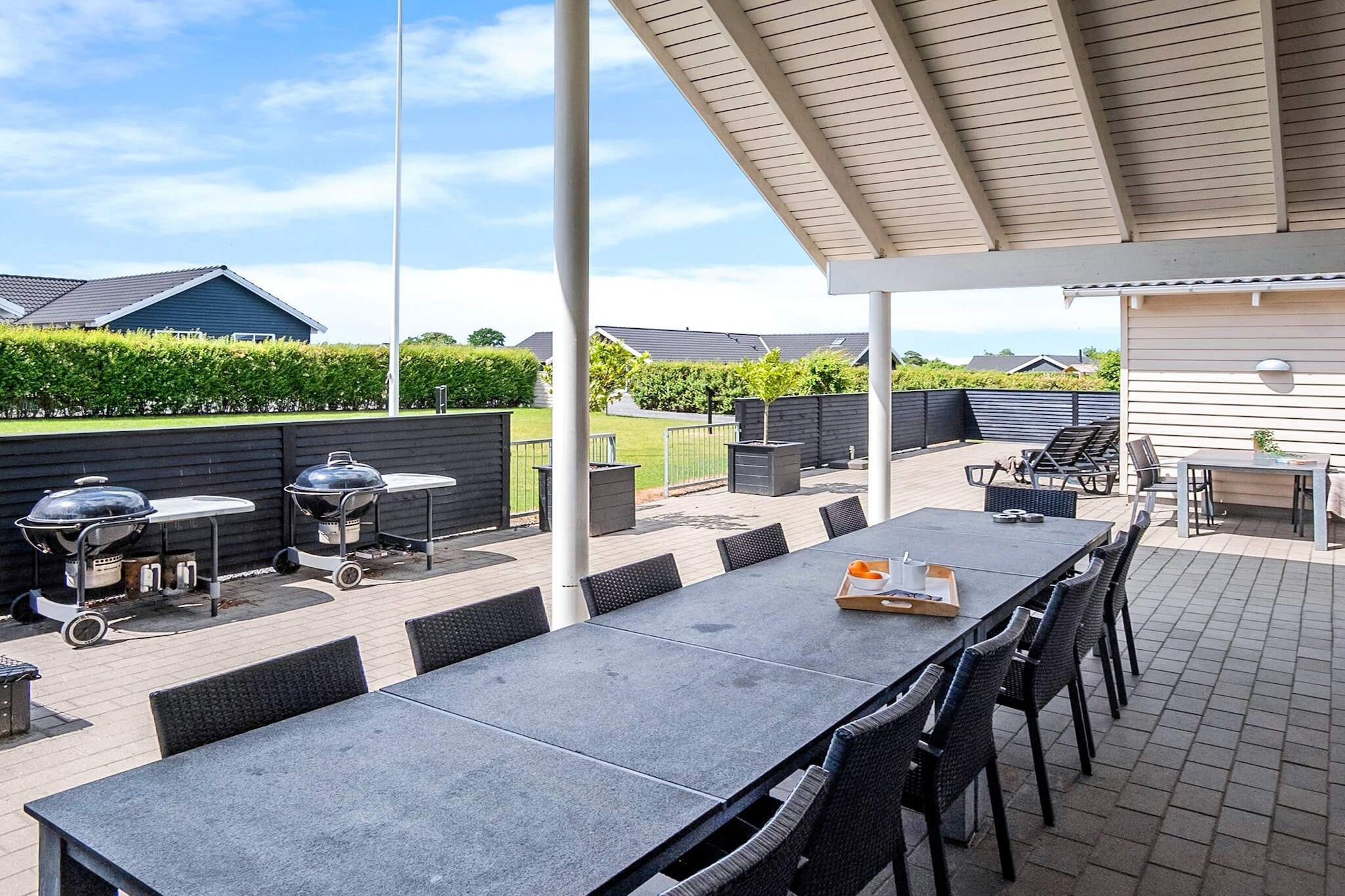 Luxe vakantieverblijf met zwembad aan zee - Buitenlucht