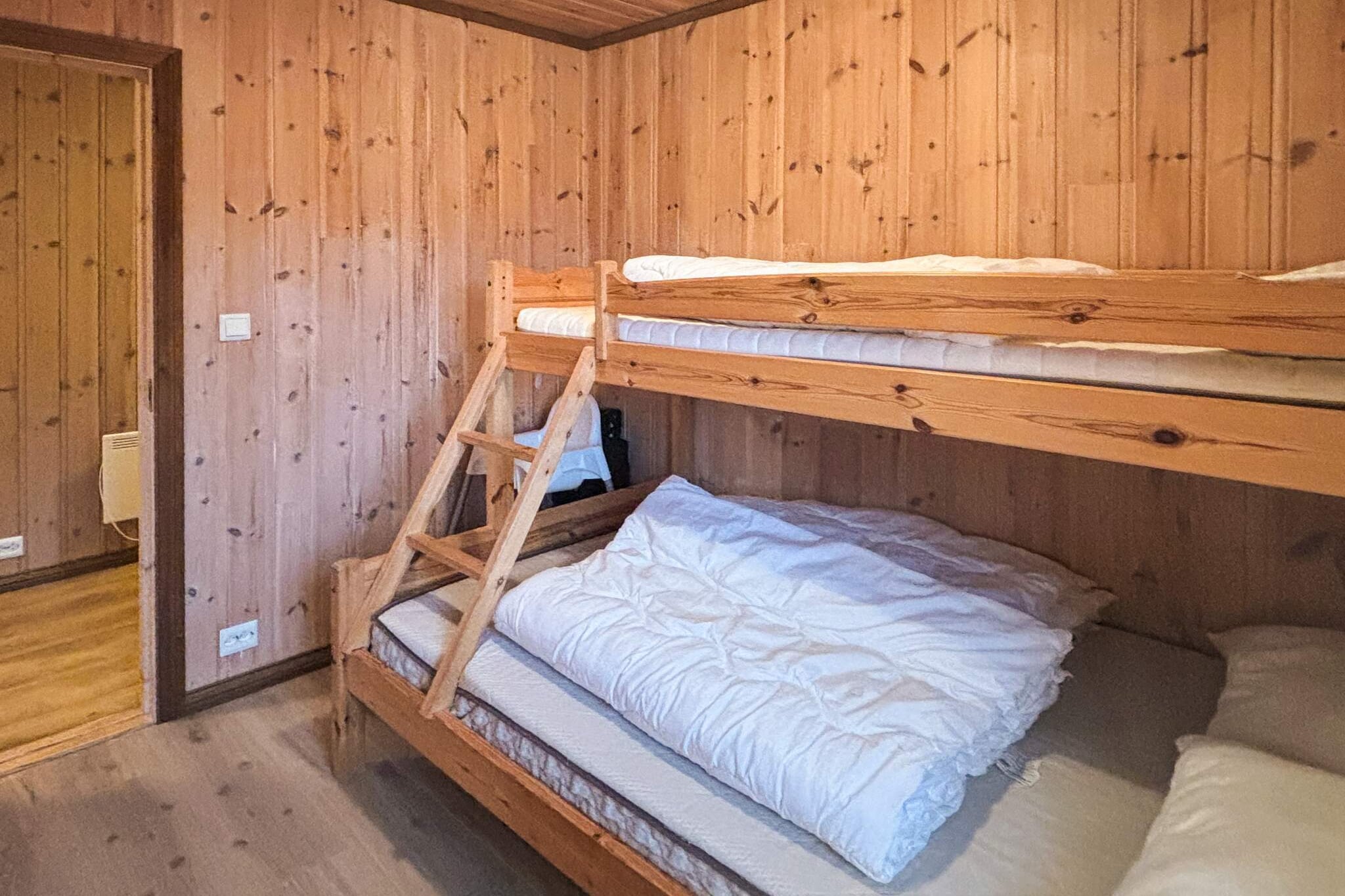 76409 TROLLHYTTA-Binnen