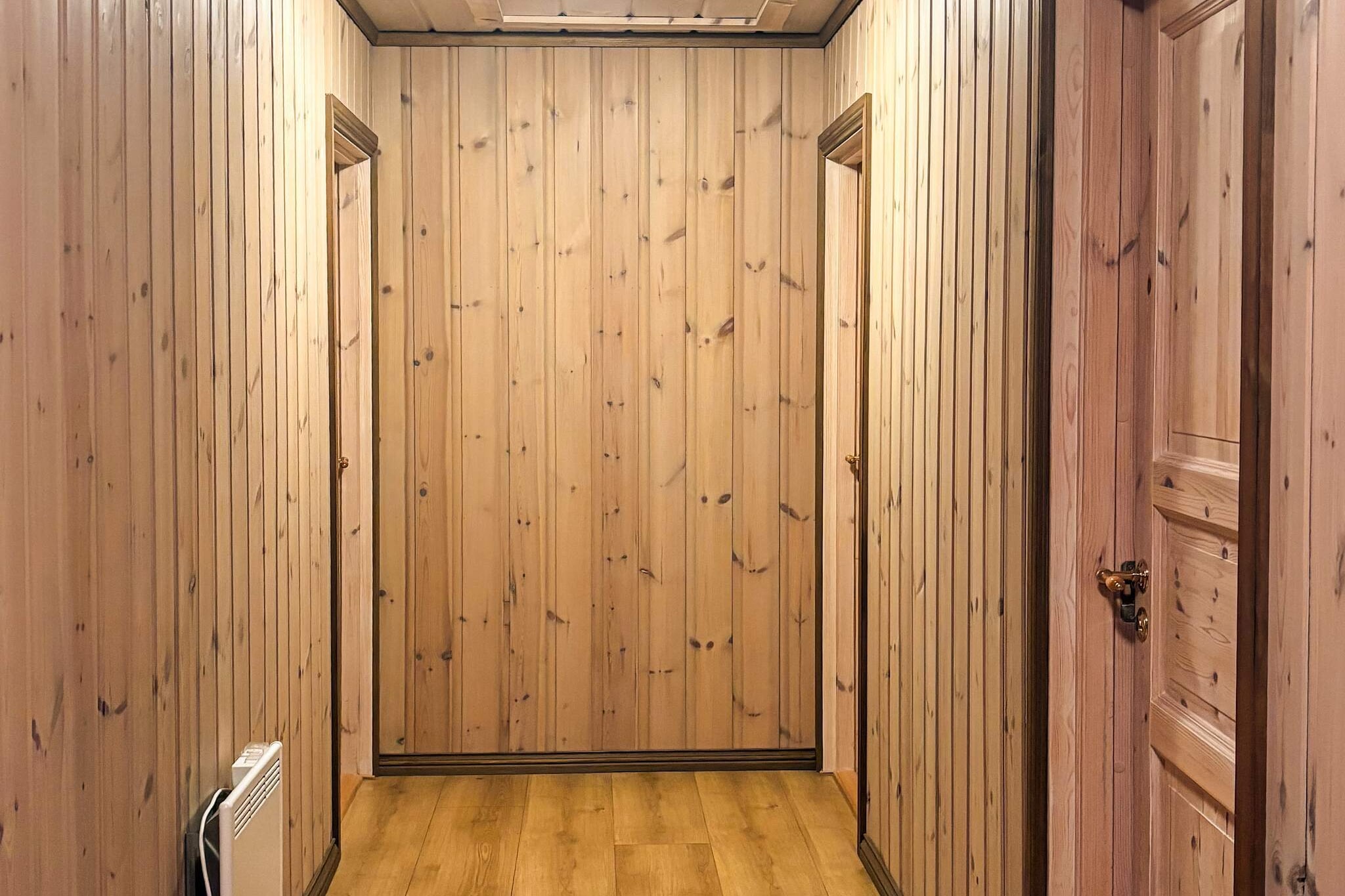 76409 TROLLHYTTA-Binnen