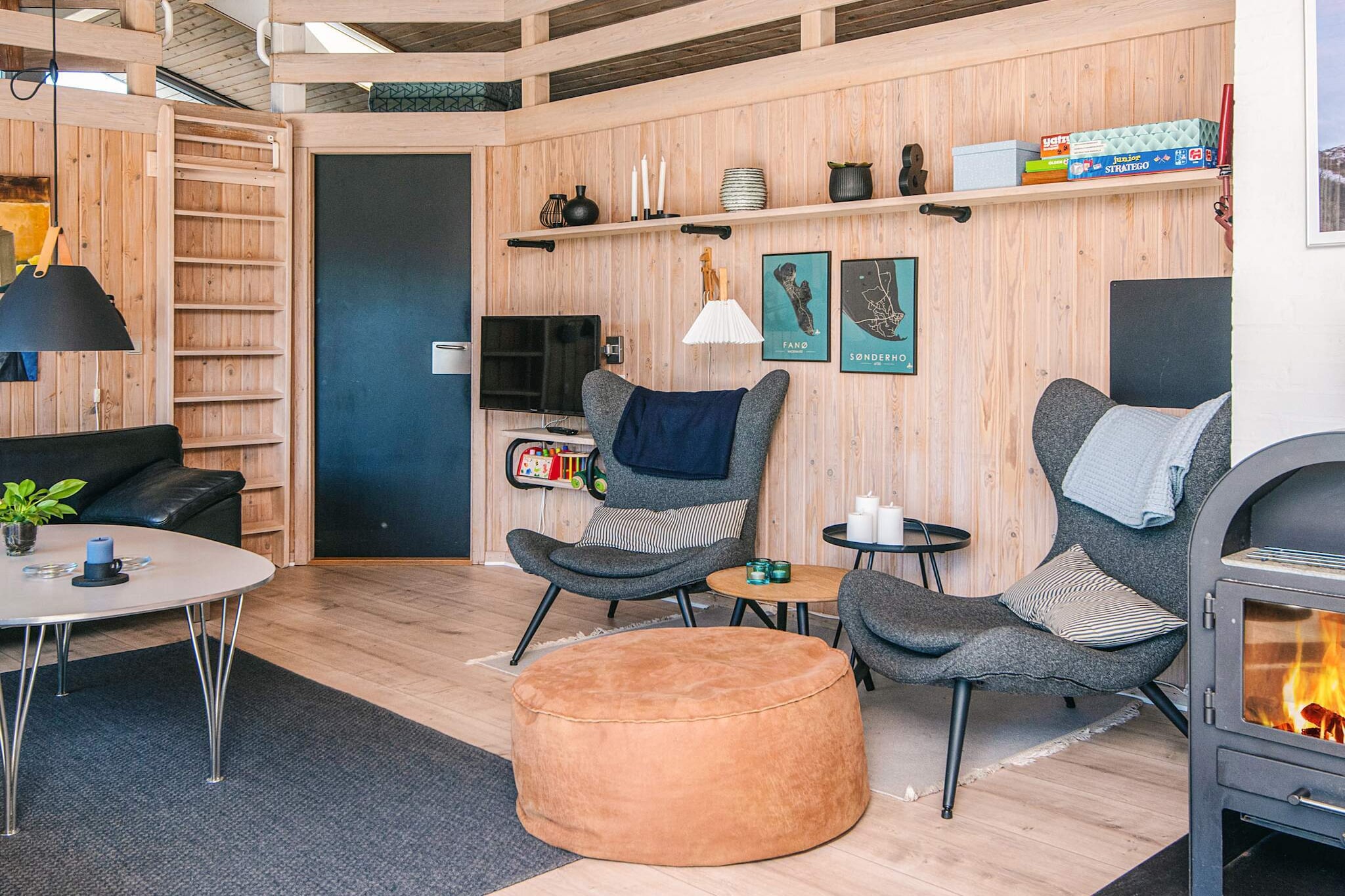Luxury Retreat by the Beach - Indoor